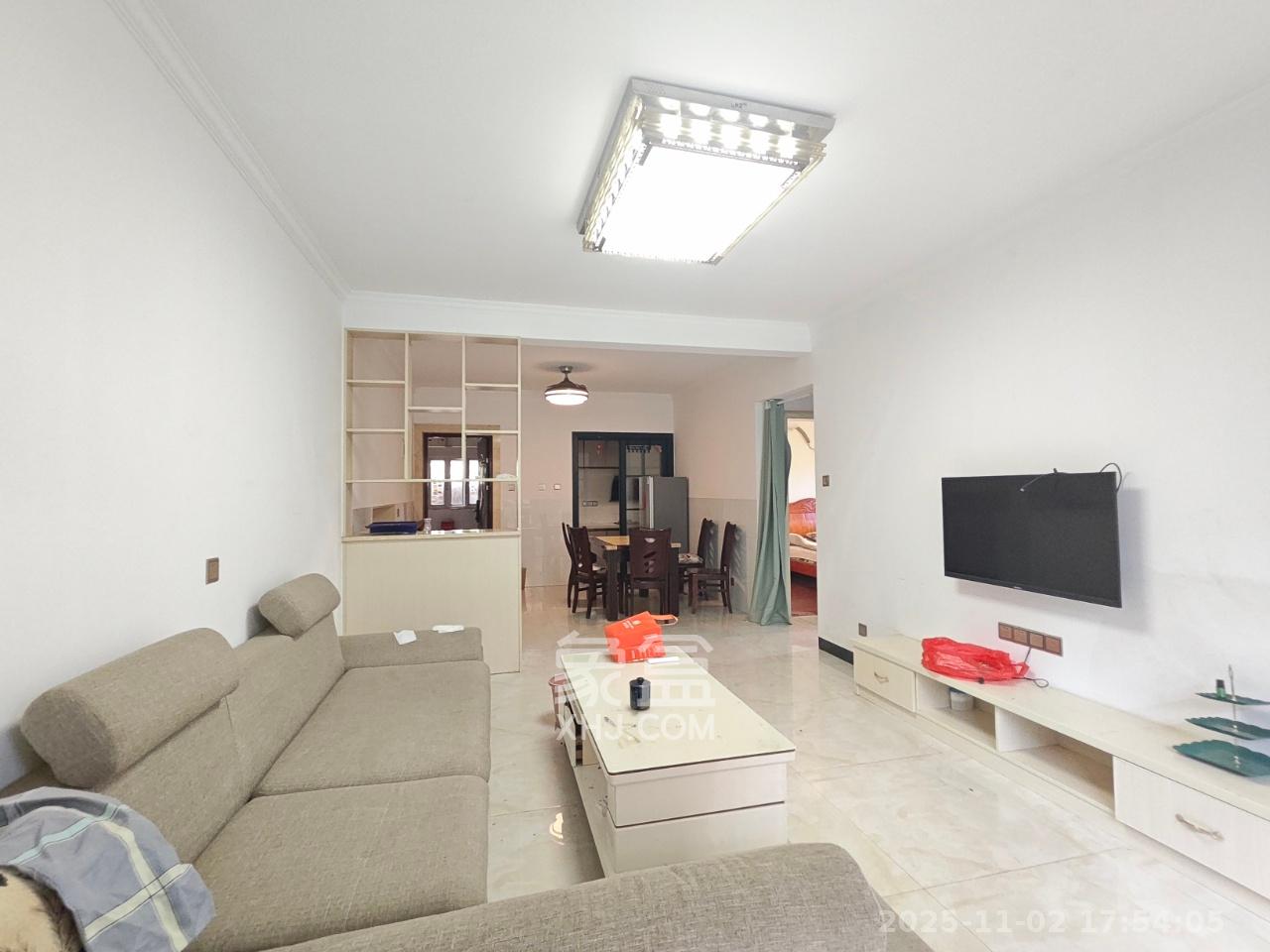 和康园小区  2室1厅1卫    1800.0元/月室内图1