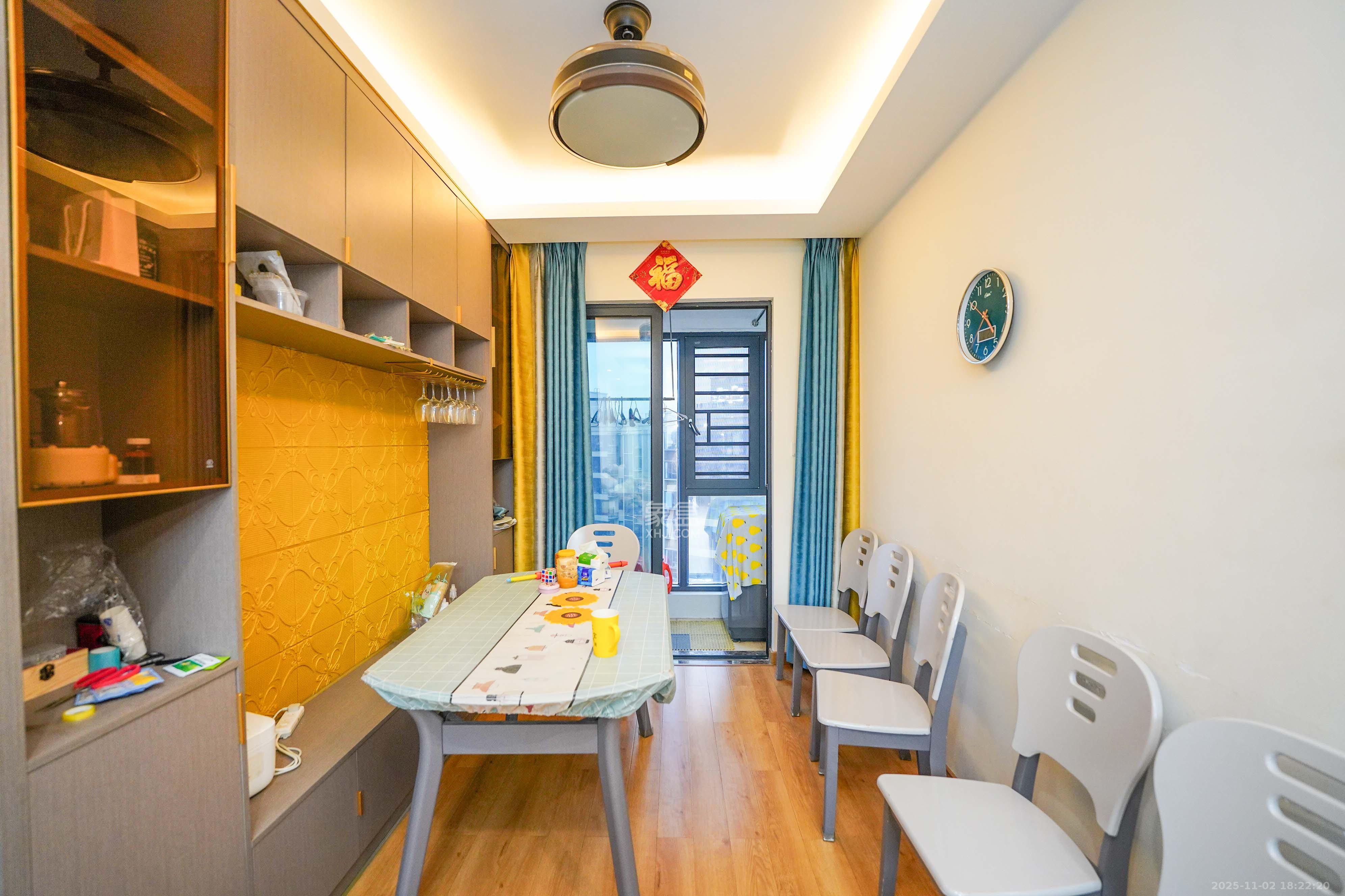 中建璟和城 3室2厅2卫 105.0万 中建璟和城 3室2厅2卫 105.0万客厅