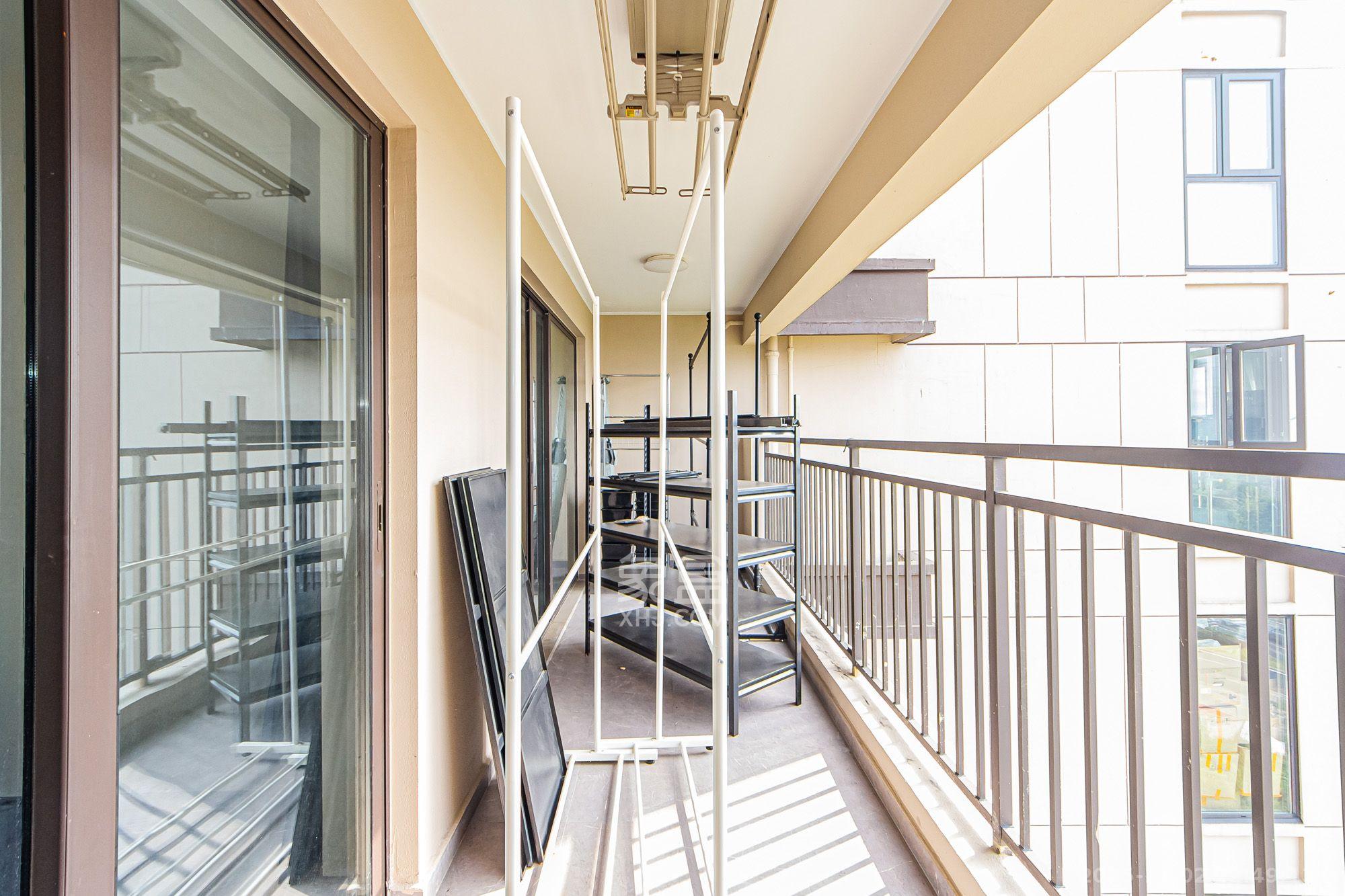 龙湖春江天玺  4室2厅2卫    4500.0元/月室内图