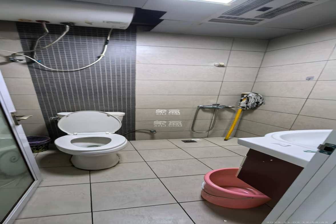 名富公寓 1室1厅1卫 1300.0元/月 名富公寓 1室1厅1卫 1300.0元/月室内图