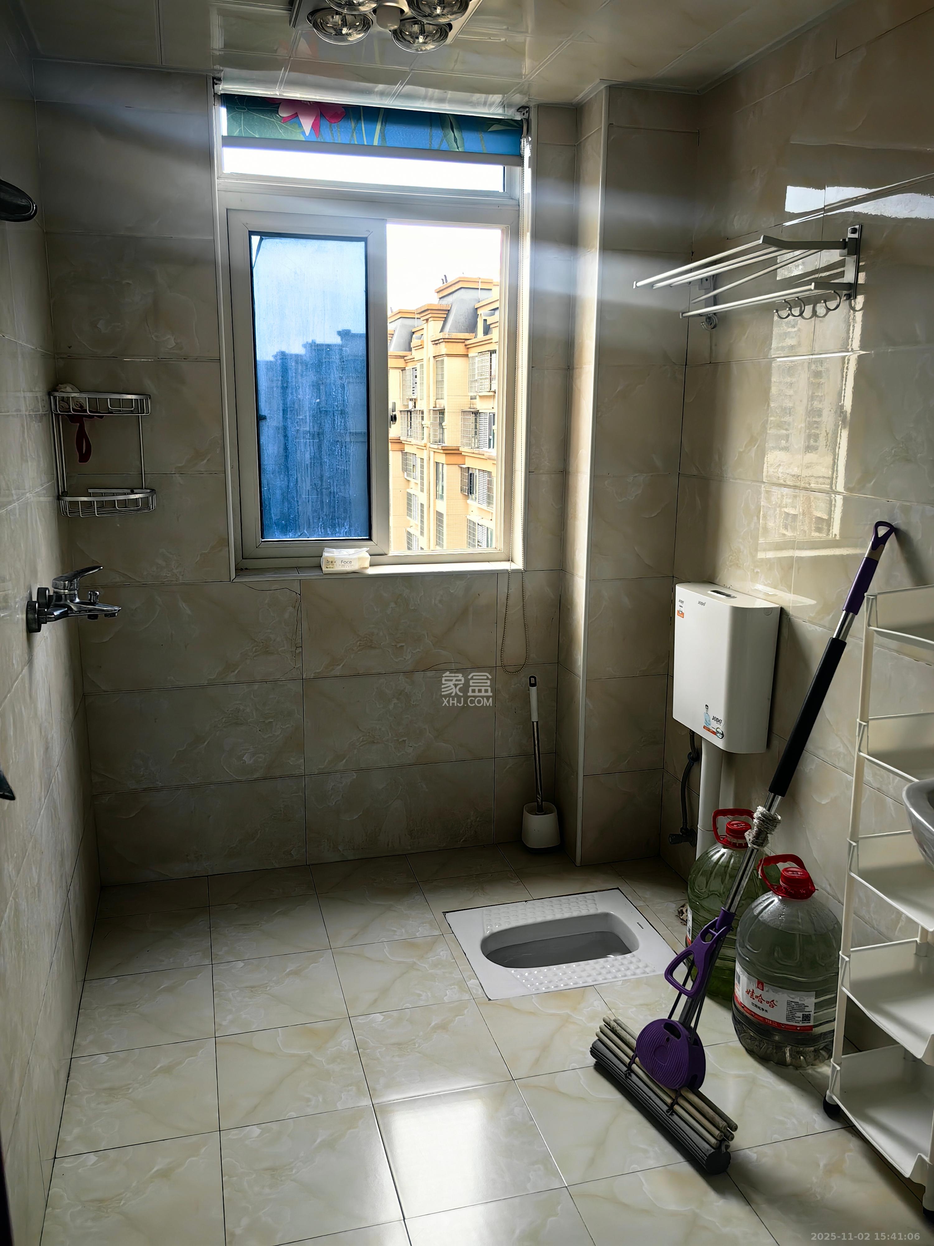 丰园城(鄱阳小区二期)  2室2厅1卫    1800.0元/月 丰园城(鄱阳小区二期)  2室2厅1卫    1800.0元/月室内图