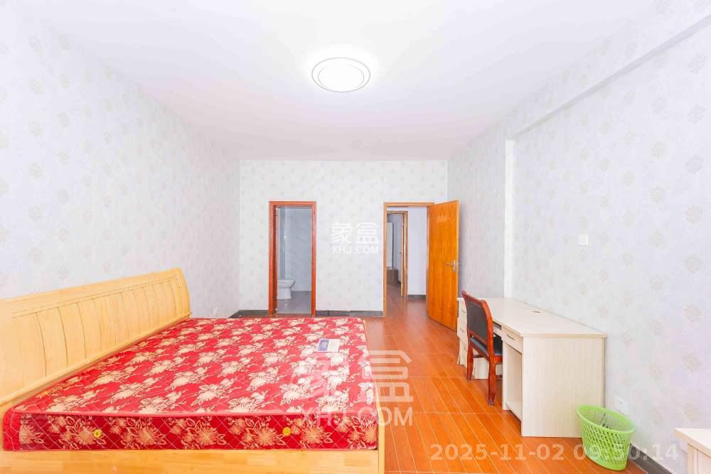 建鸿达华都（华都小户型及大华写字楼）  4室2厅3卫    5000.0元/月室内图