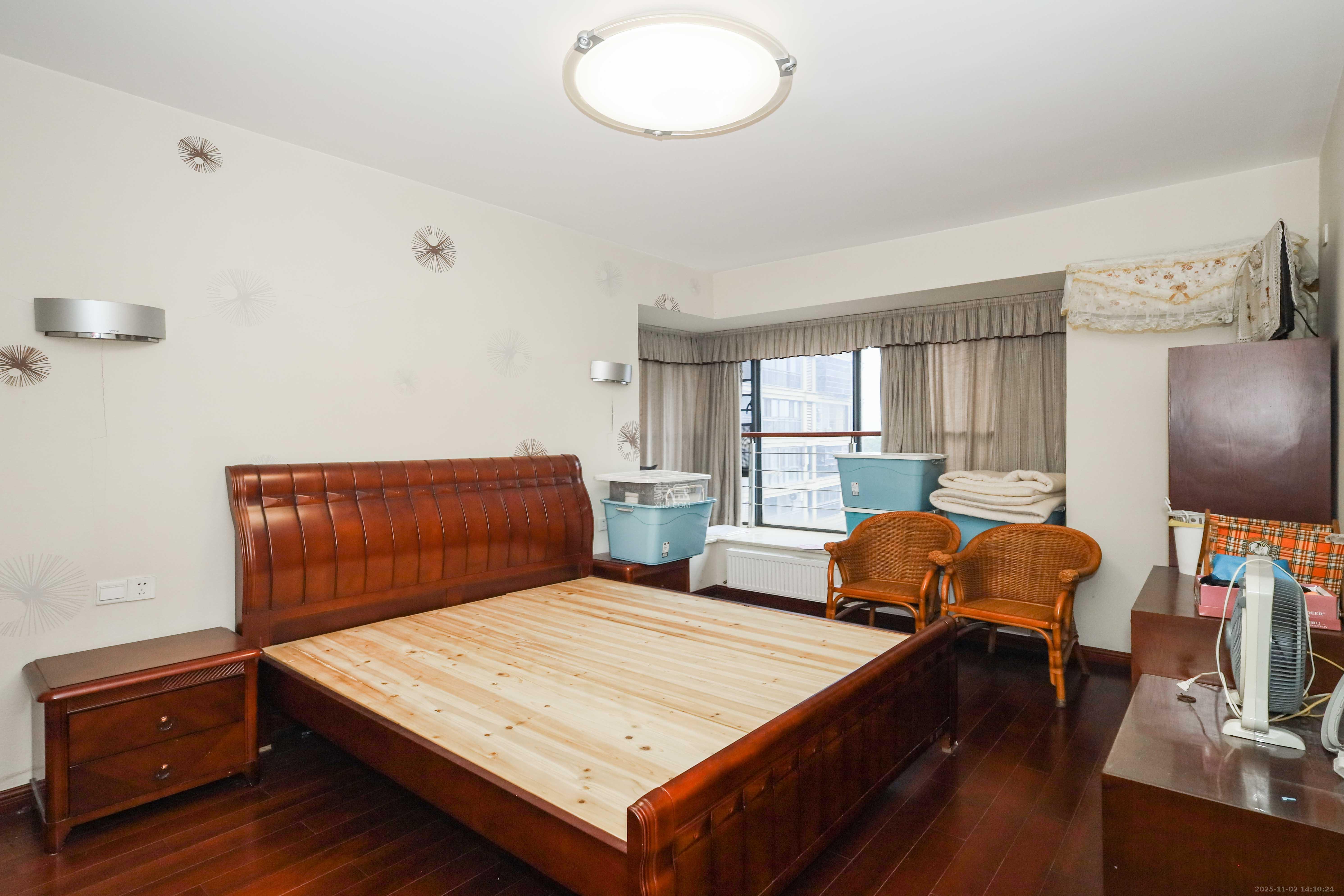 保利麓谷林语A区  4室2厅2卫    120.0万 保利麓谷林语A区  4室2厅2卫    120.0万卧室