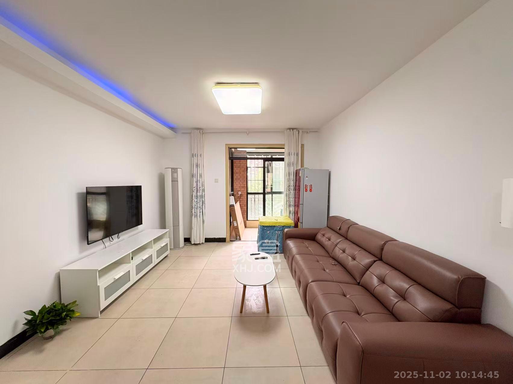 华润凤凰城一期  2室2厅1卫    1800.0元/月室内图1