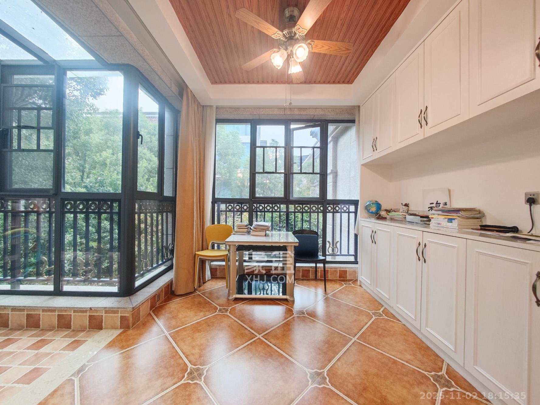 明昇壹城（明昇时代广场）一期  3室2厅1卫    295.0万阳台