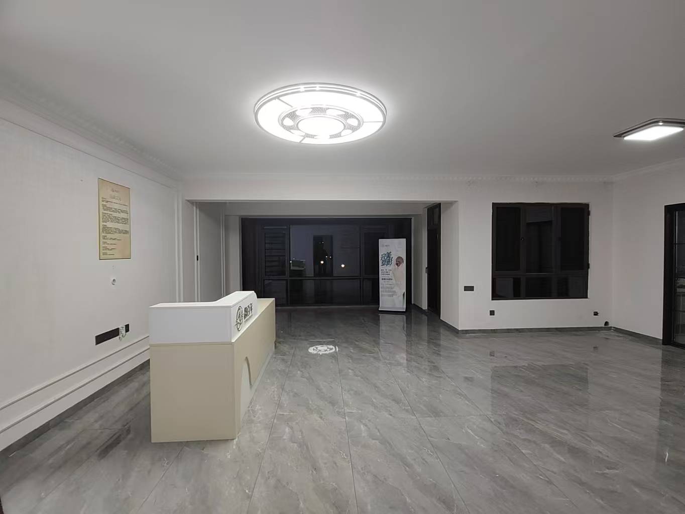 融冠乐城  4室2厅2卫    3500.0元/月室内图