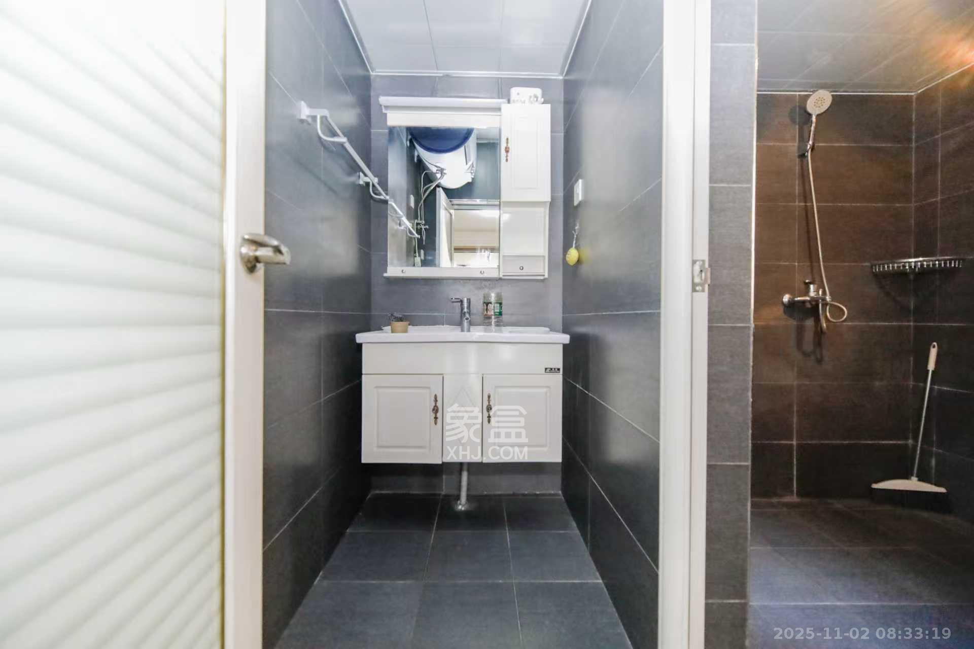 香樟鑫都 1室2厅2卫 3200.0元/月 香樟鑫都 1室2厅2卫 3200.0元/月室内图