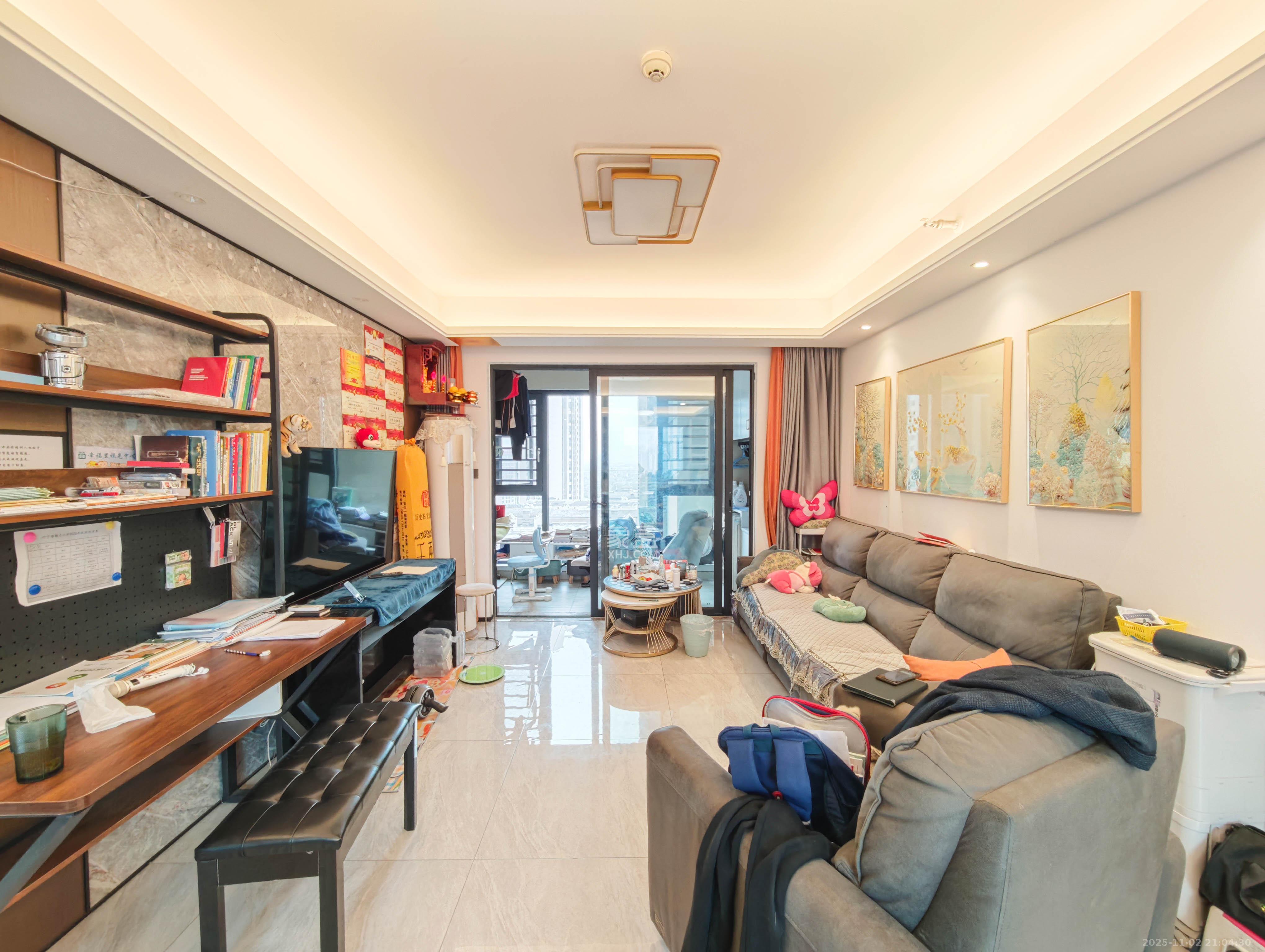 万科魅力之城天阔里  4室2厅2卫    190.0万