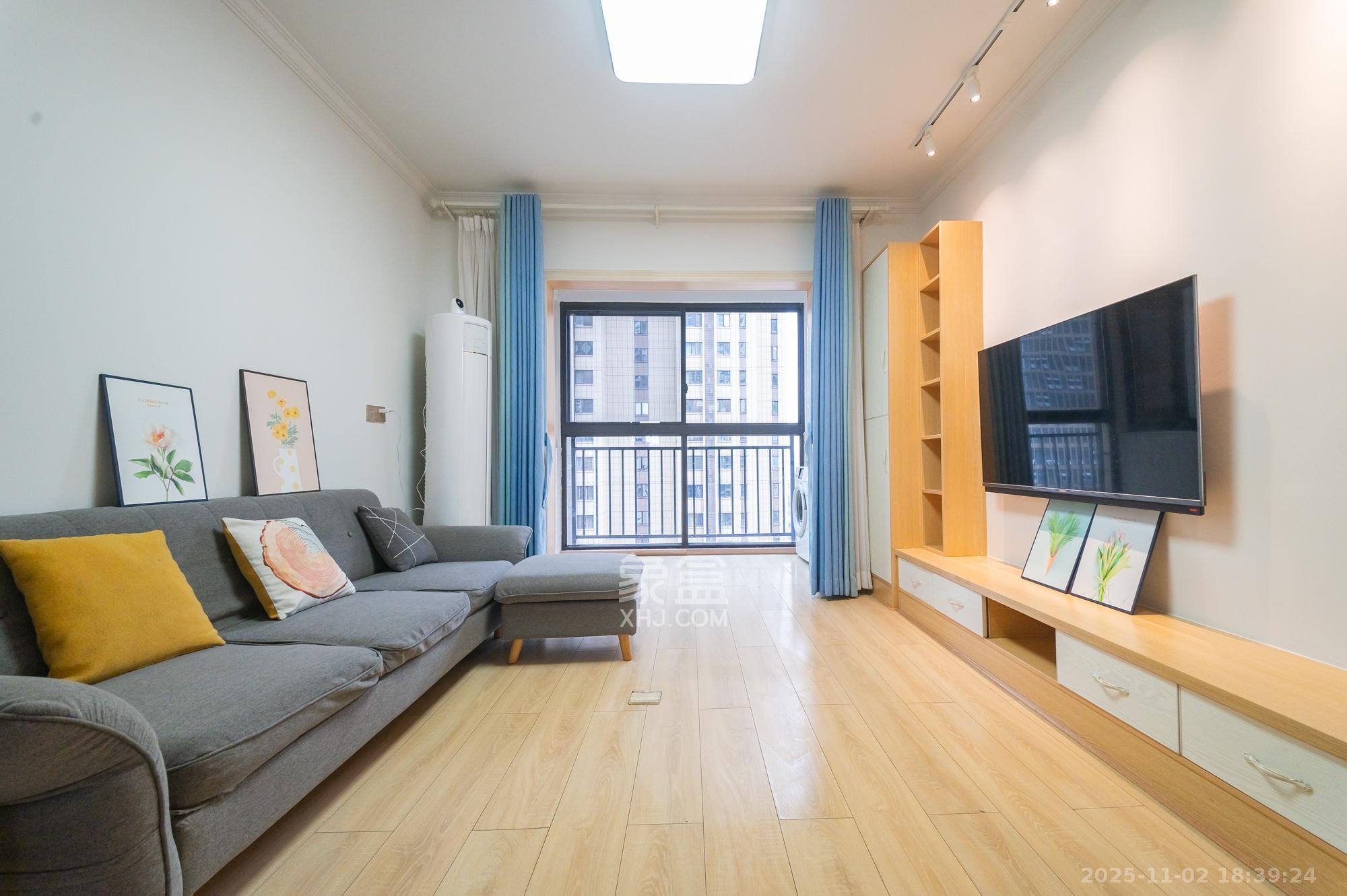 华润置地广场二期  3室2厅2卫    83.8万