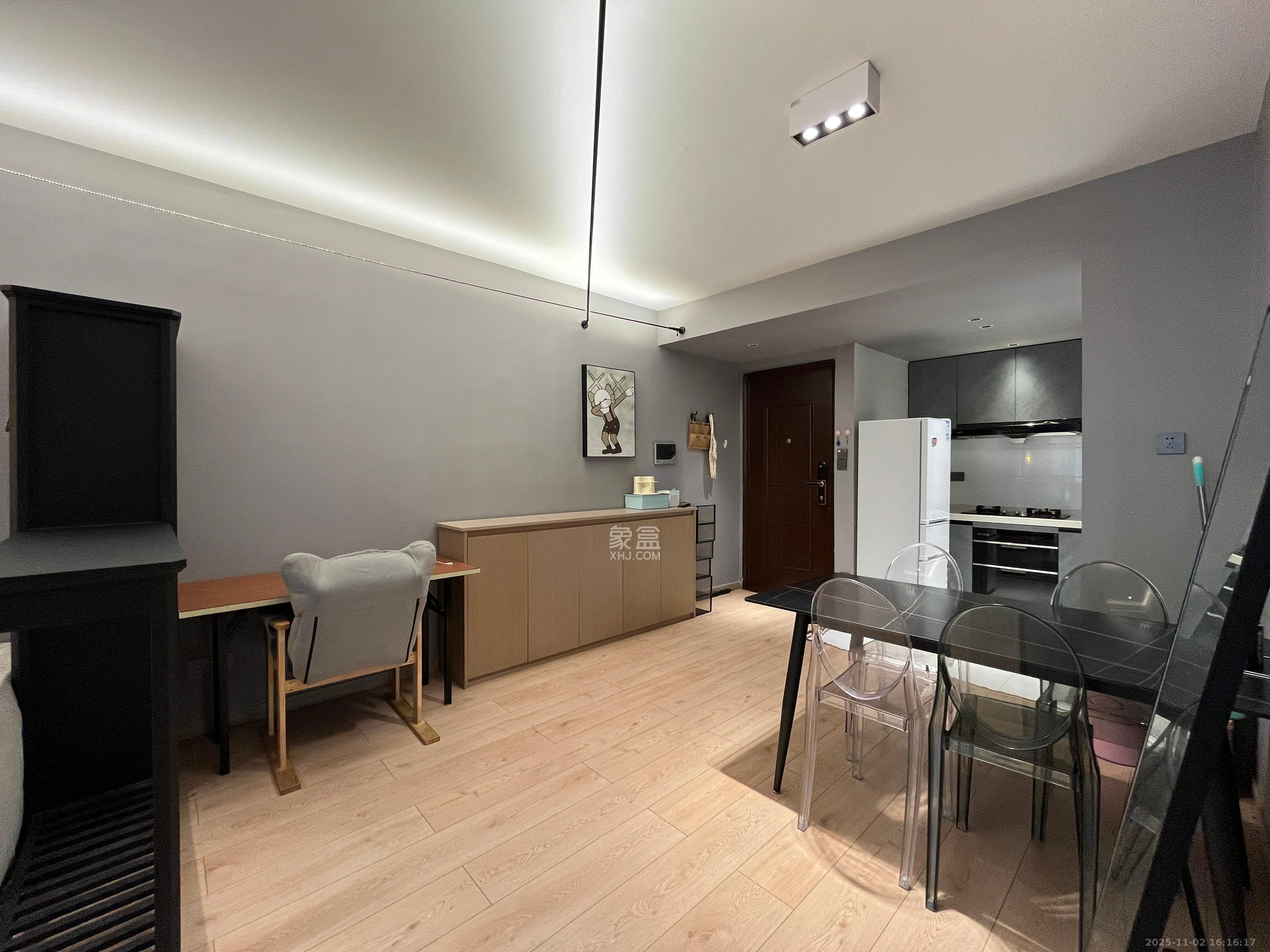 滨江君悦香邸  2室1厅1卫    3500.0元/月室内图