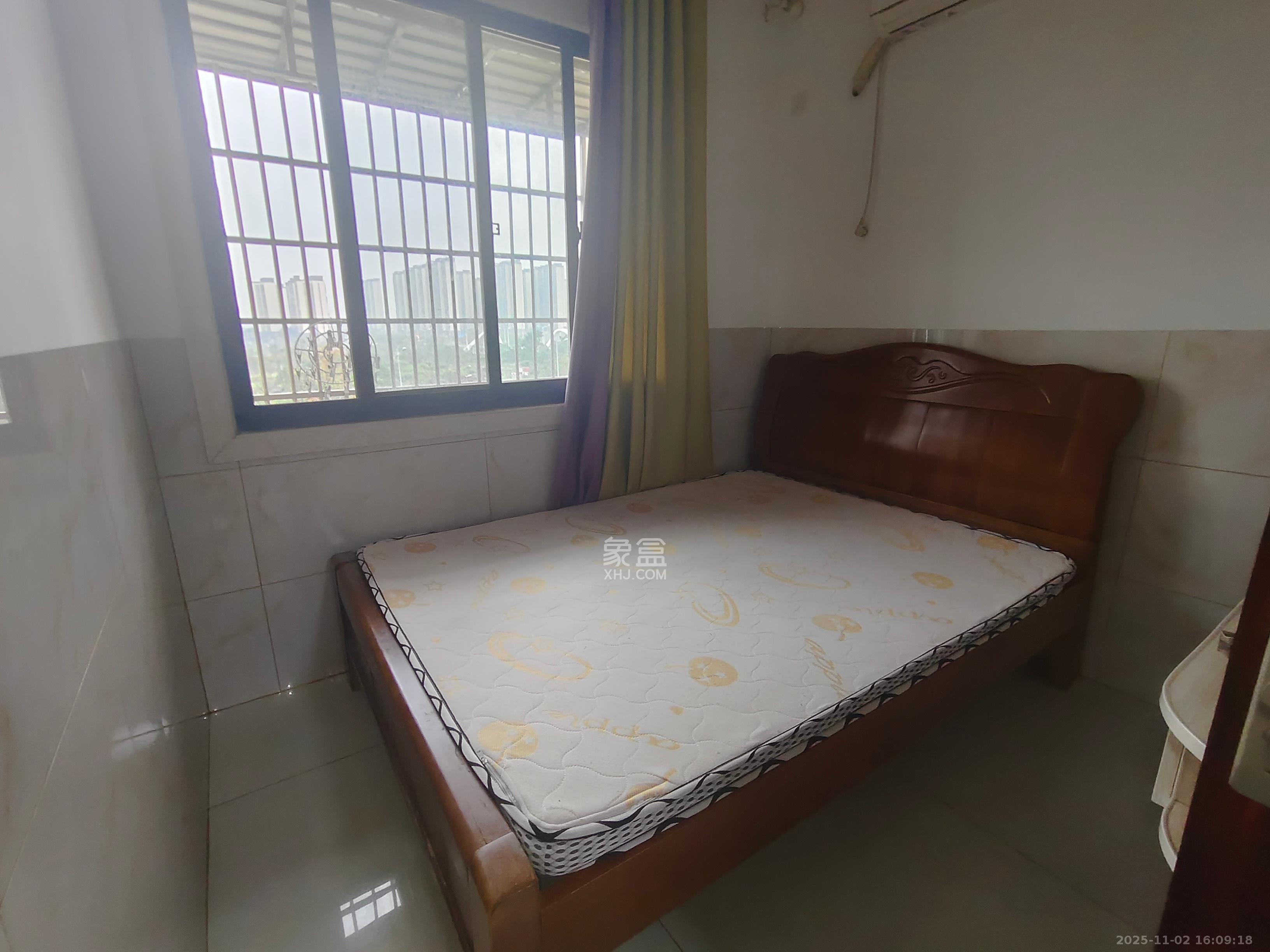 和康园小区  1室1厅1卫    1350.0元/月室内图