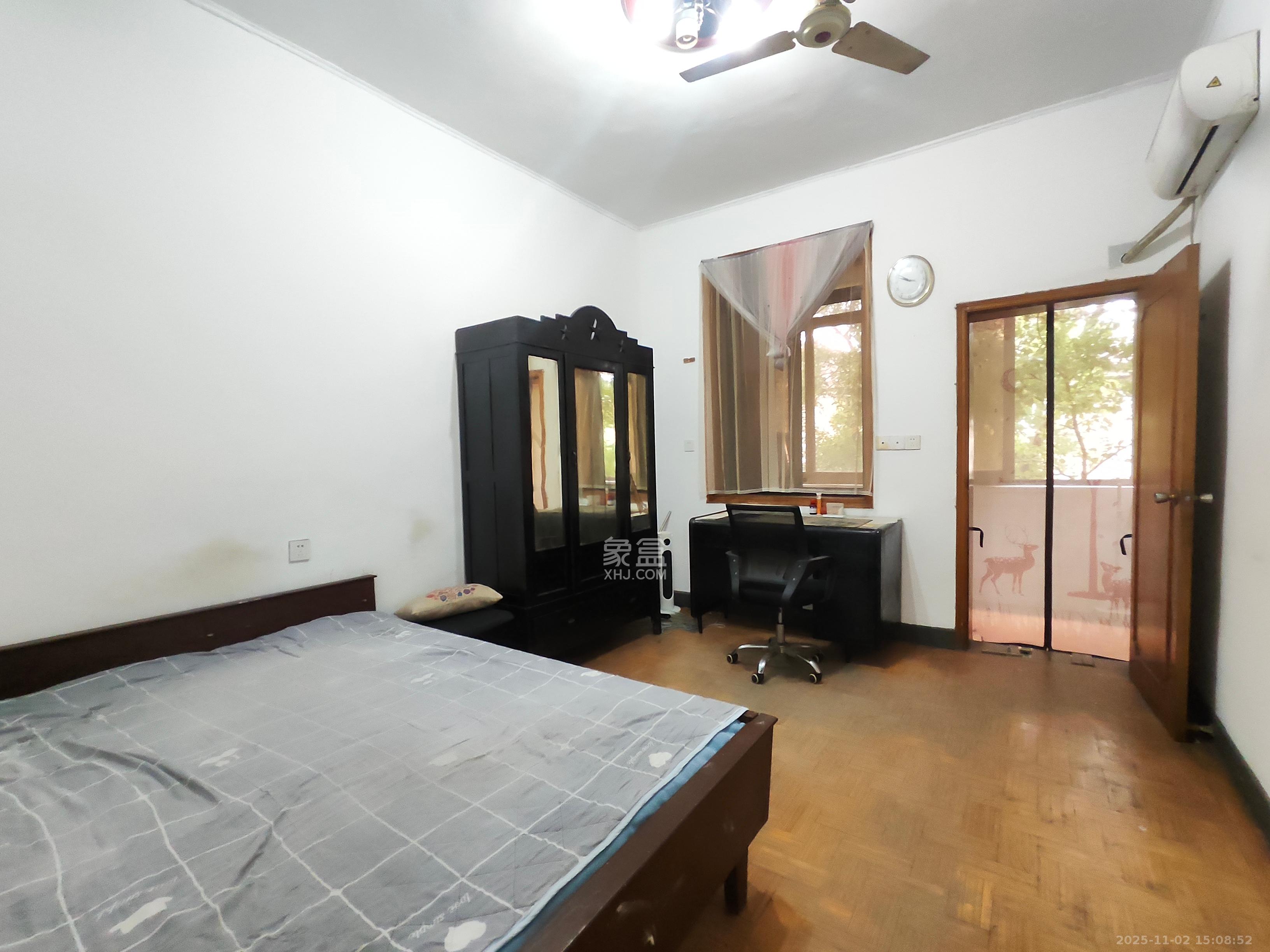 湖橡宿舍/湖橡小区  1室1厅1卫    800.0元/月 湖橡宿舍/湖橡小区  1室1厅1卫    800.0元/月室内图