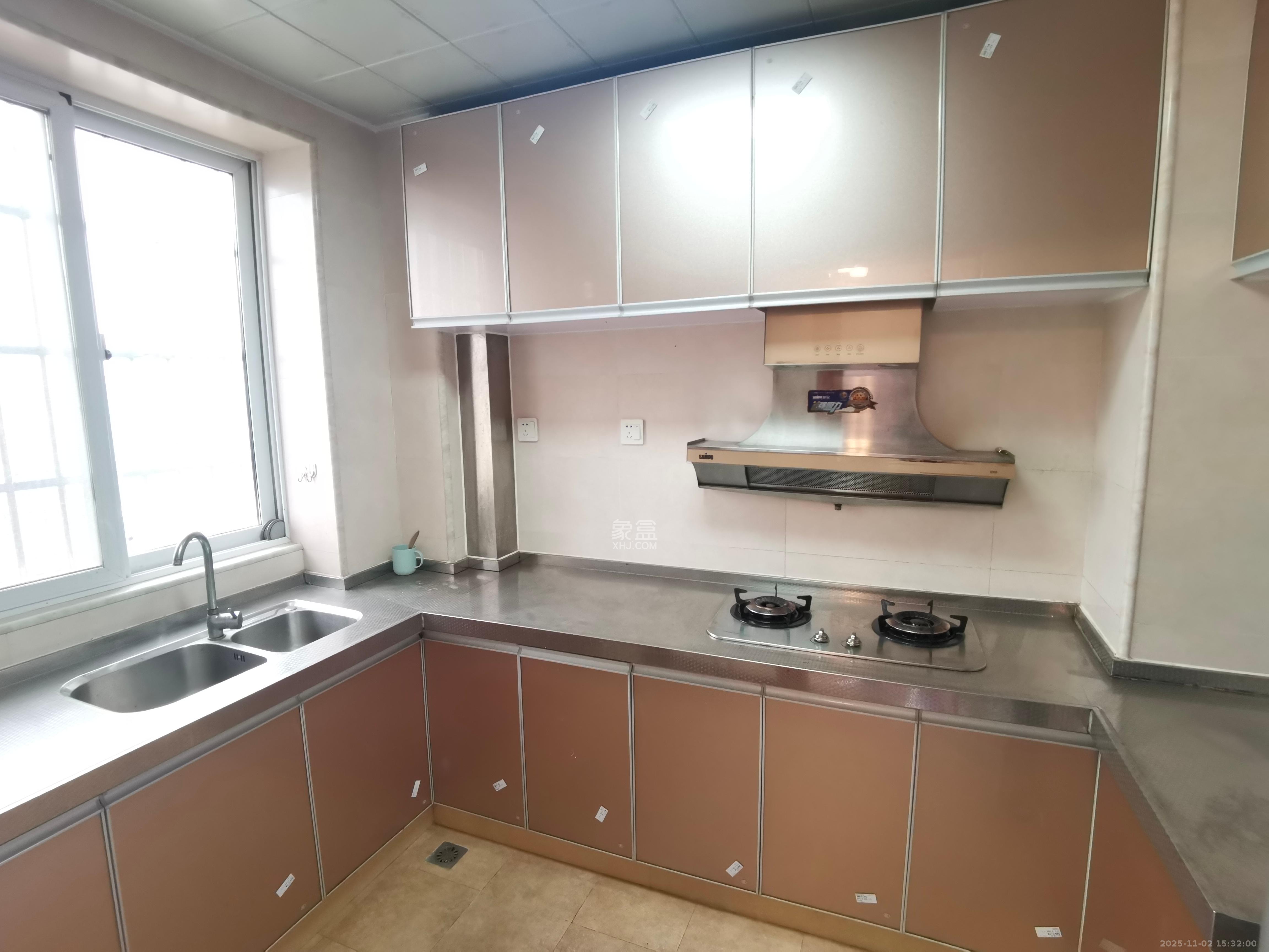 洋湖和园(福联嘉苑) 3室2厅2卫 2600.0元/月 洋湖和园(福联嘉苑) 3室2厅2卫 2600.0元/月室内图