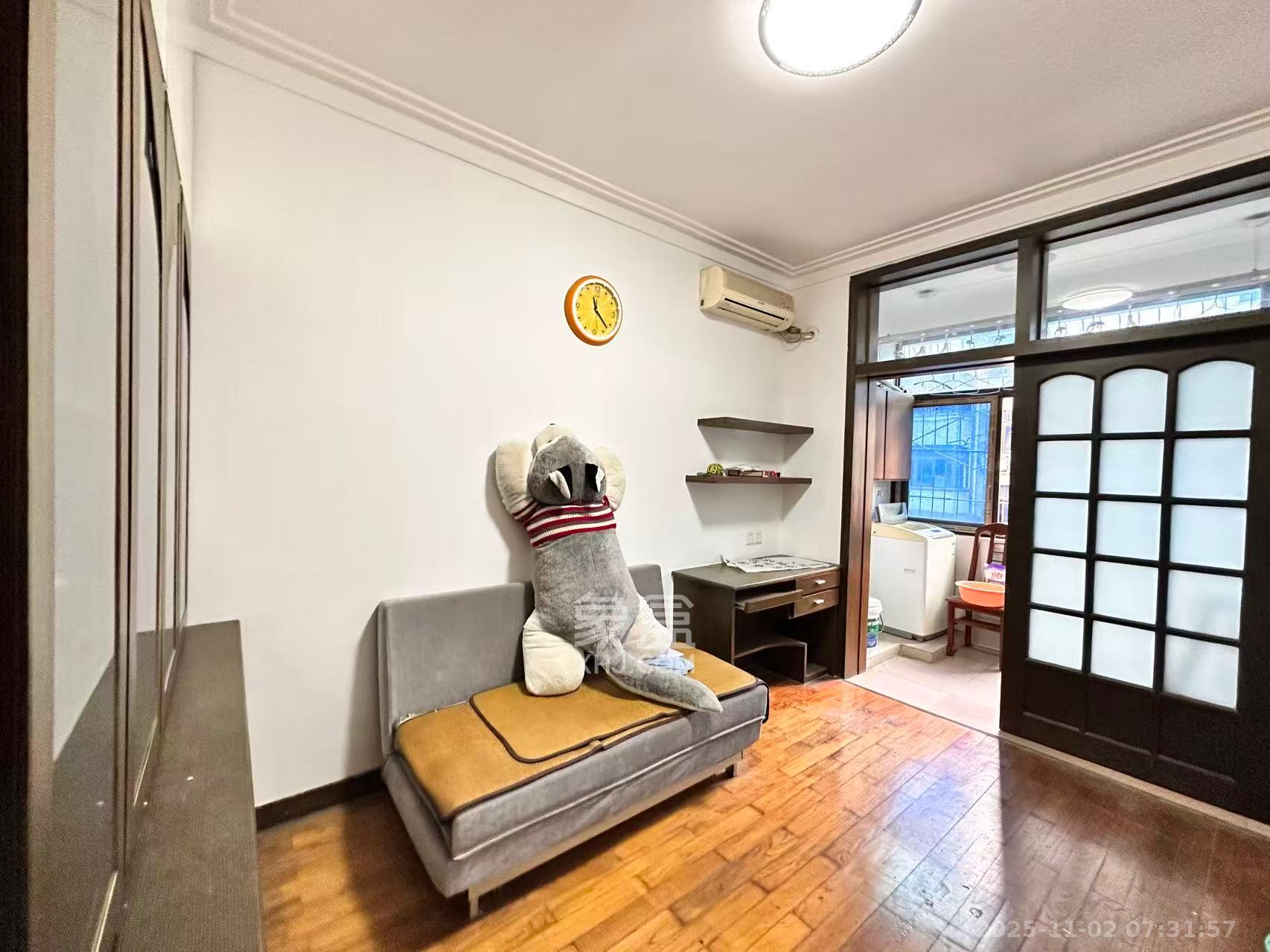 杏林小区 3室2厅2卫 2400.0元/月 杏林小区 3室2厅2卫 2400.0元/月室内图