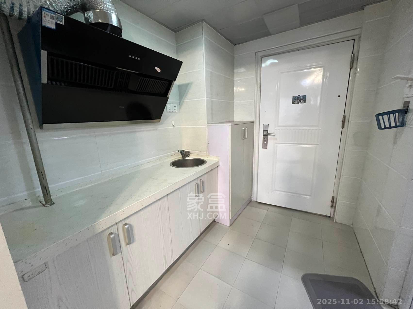 西子一间  1室1厅1卫    1650.0元/月室内图