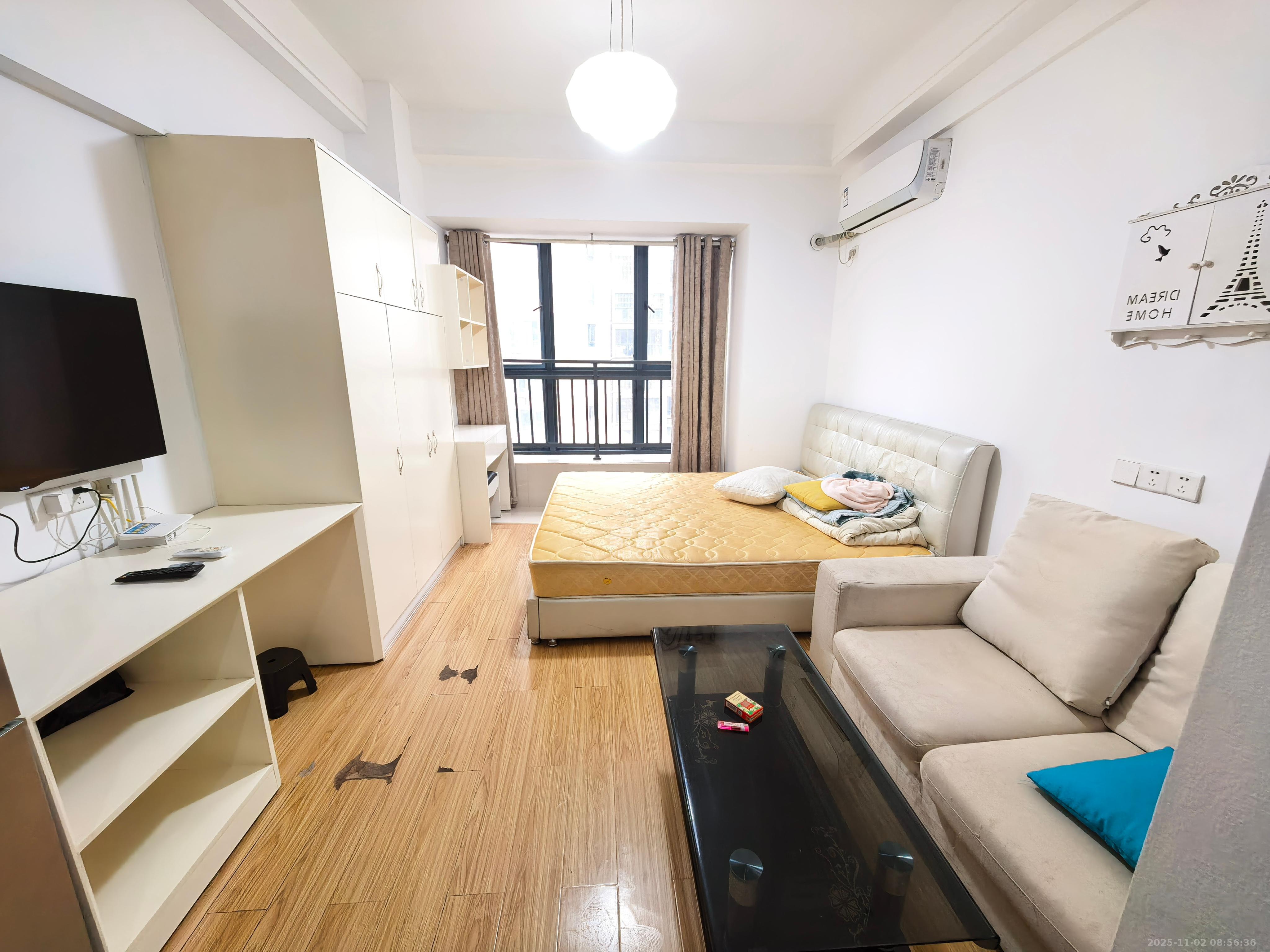 方略城市广场  1室1厅1卫    1200.0元/月