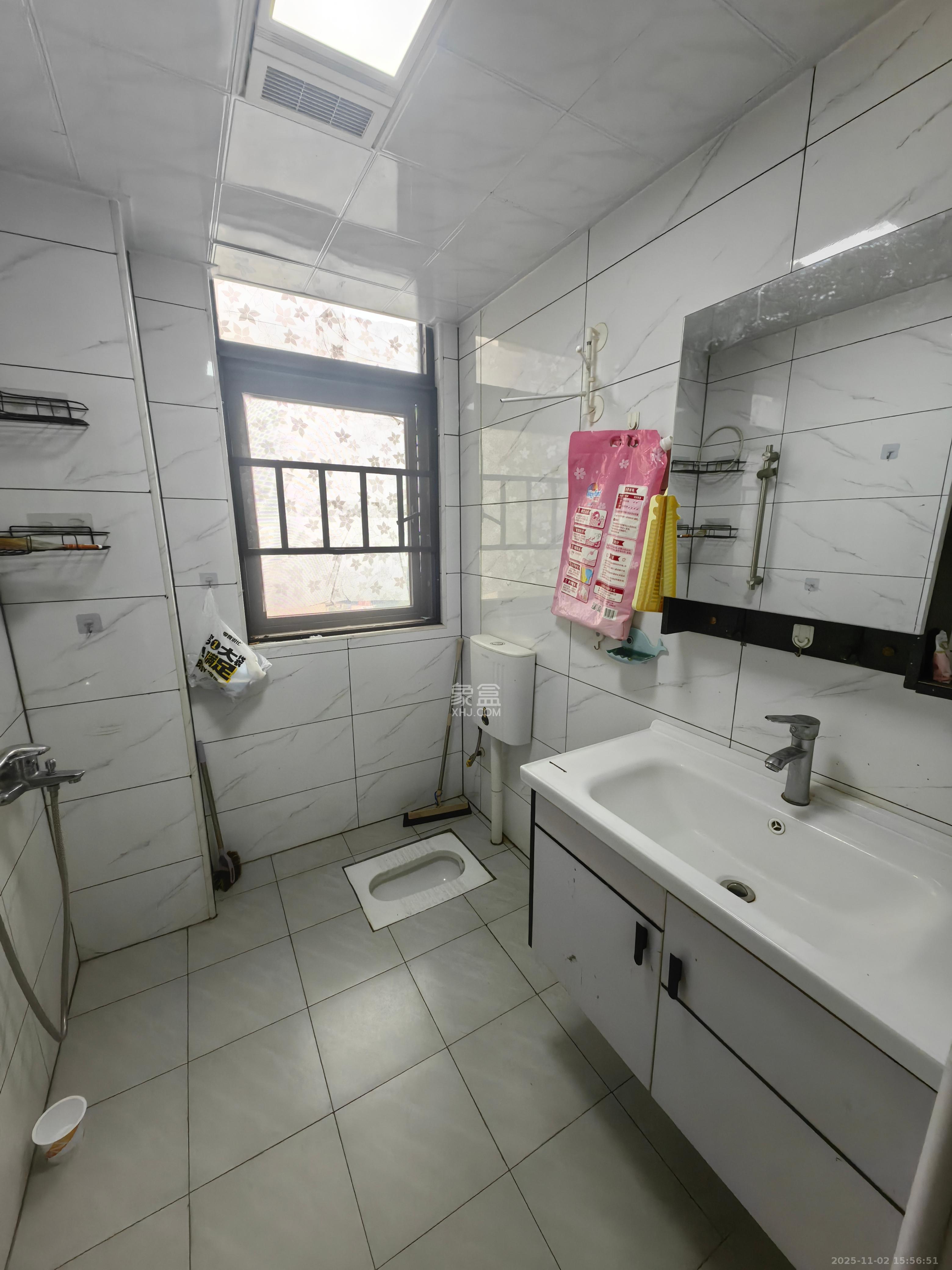 中岭景苑  2室1厅1卫    1360.0元/月 中岭景苑  2室1厅1卫    1360.0元/月室内图