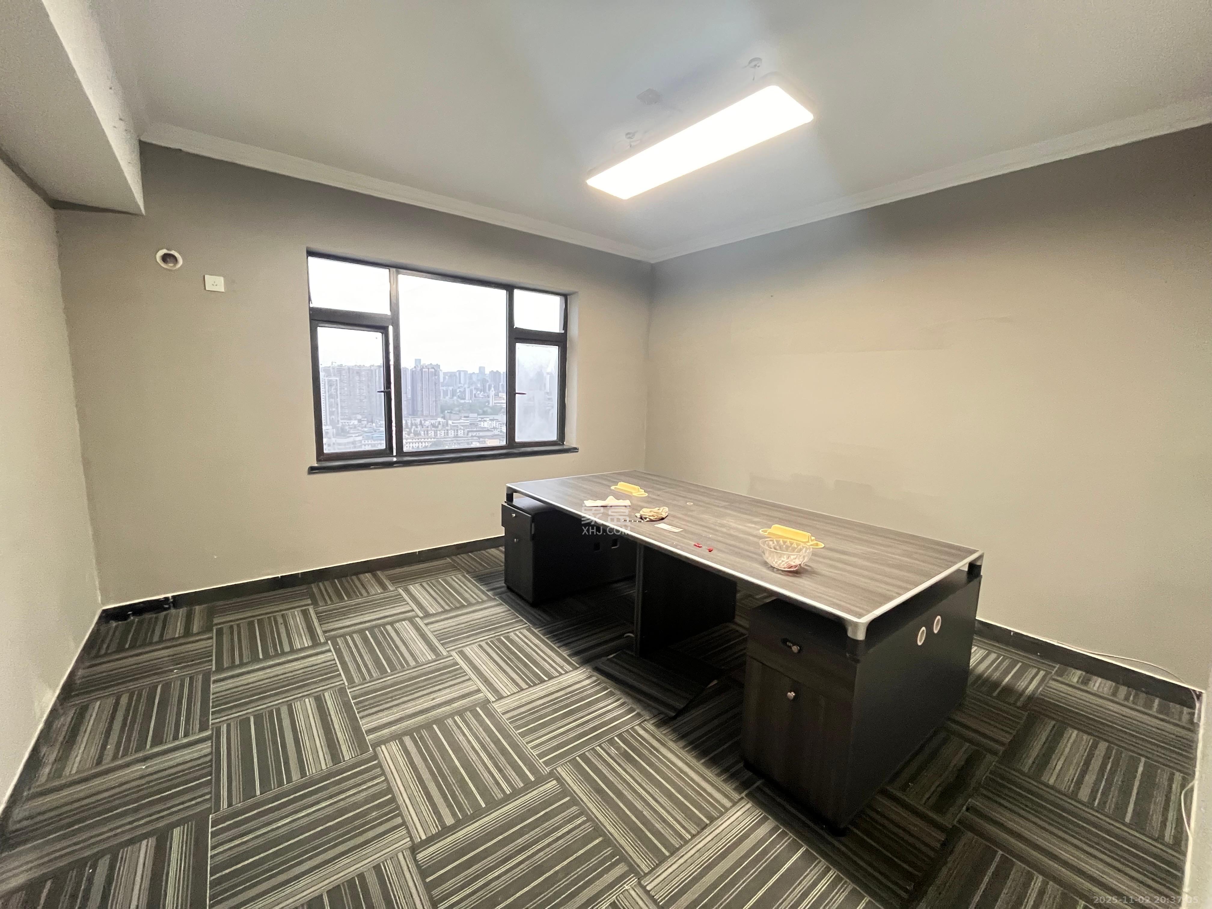 越界（天佑国际大厦）  1室1厅1卫    4200.0元/月室内图