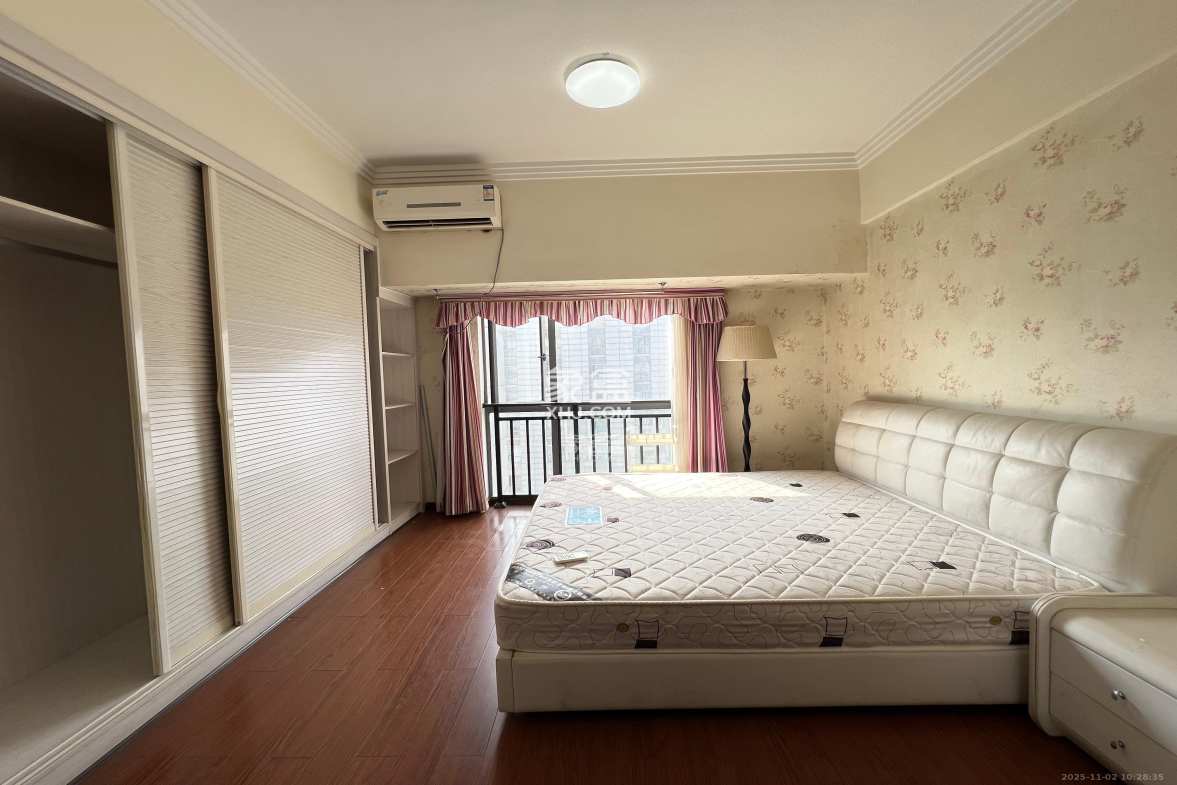 西子一间 1室1厅1卫 1600.0元/月 西子一间 1室1厅1卫 1600.0元/月室内图