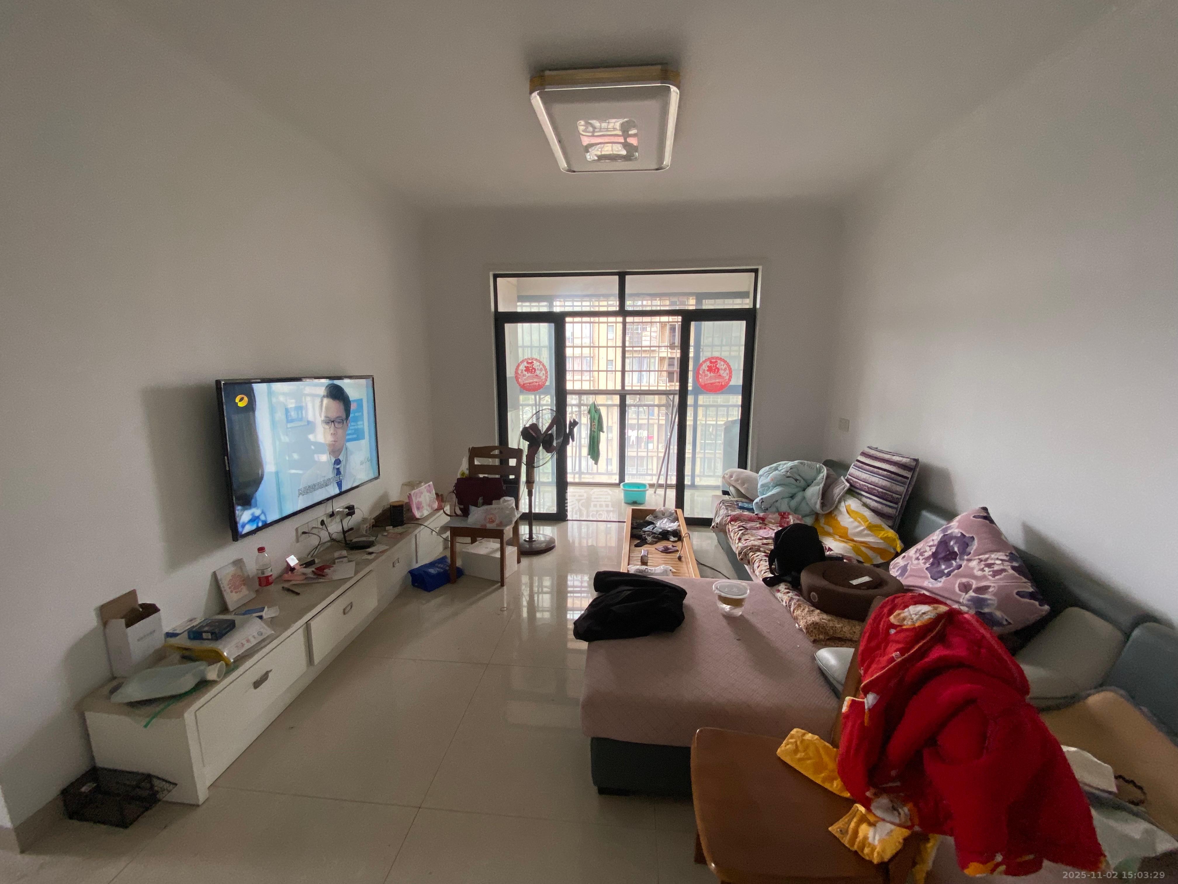 秀峰景园（领秀峰）  3室1厅1卫    1800.0元/月