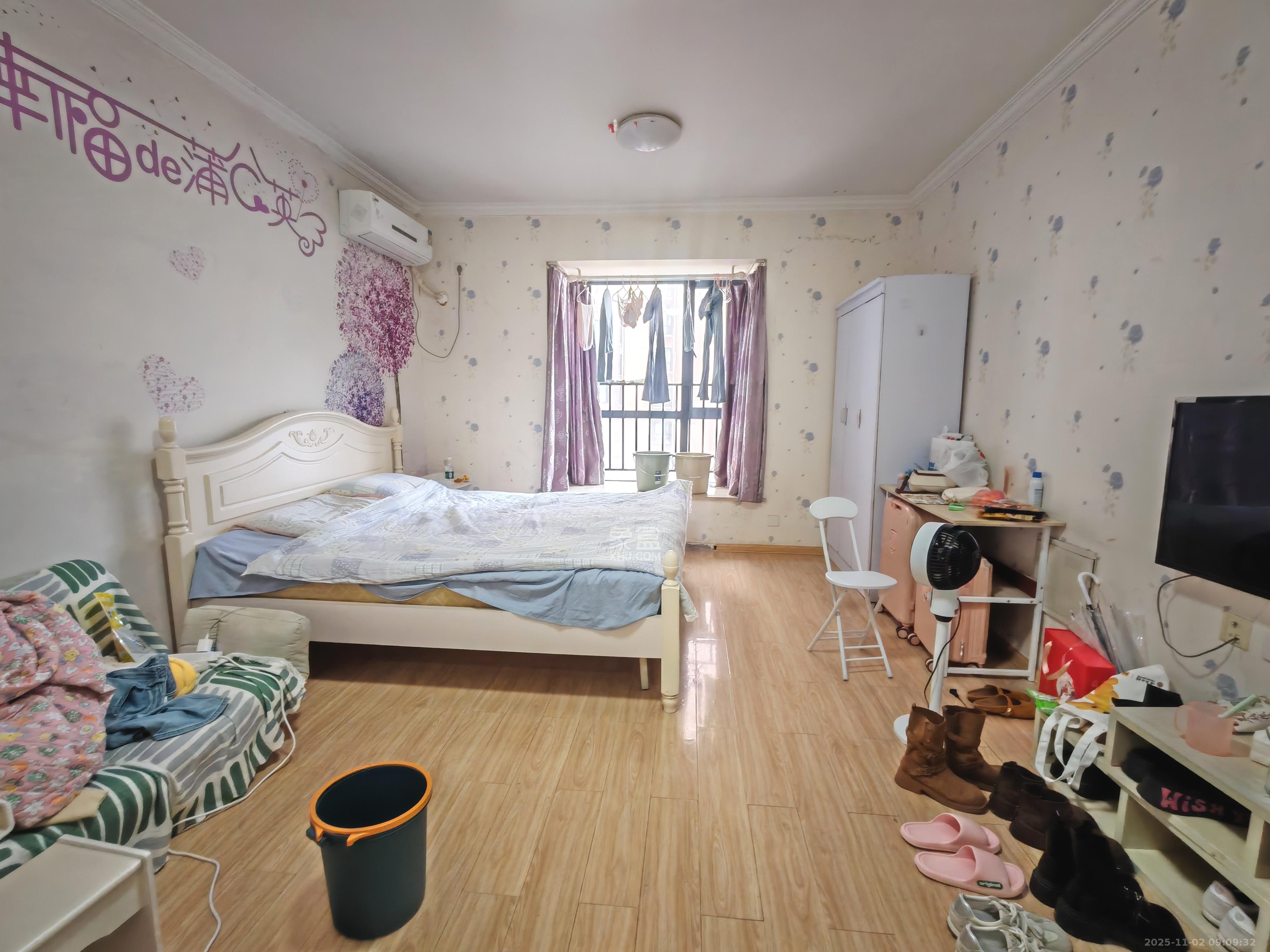 万芙锦城  1室1厅1卫    1100.0元/月