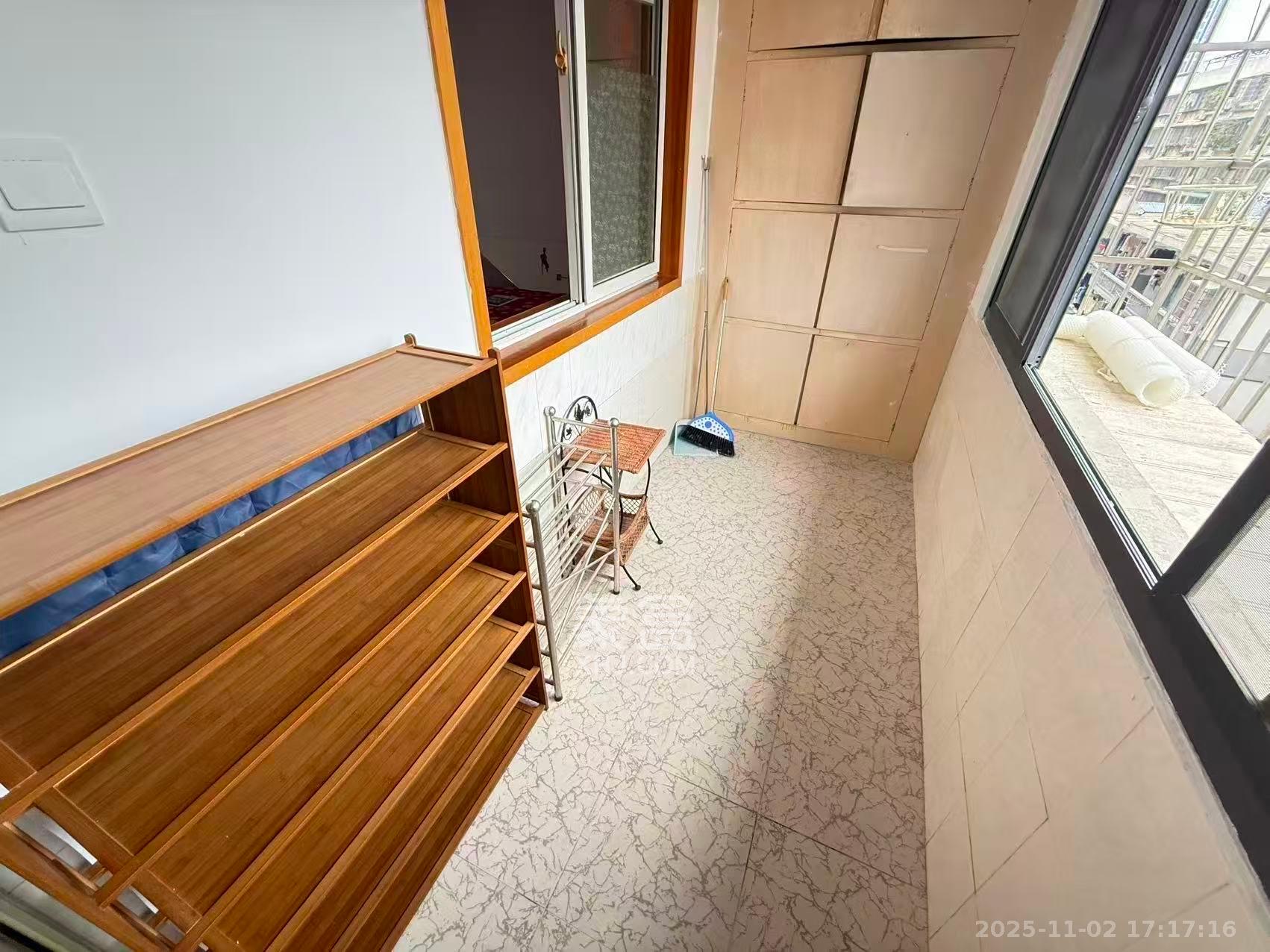 学宫街散盘 3室2厅2卫 2600.0元/月 学宫街散盘 3室2厅2卫 2600.0元/月室内图