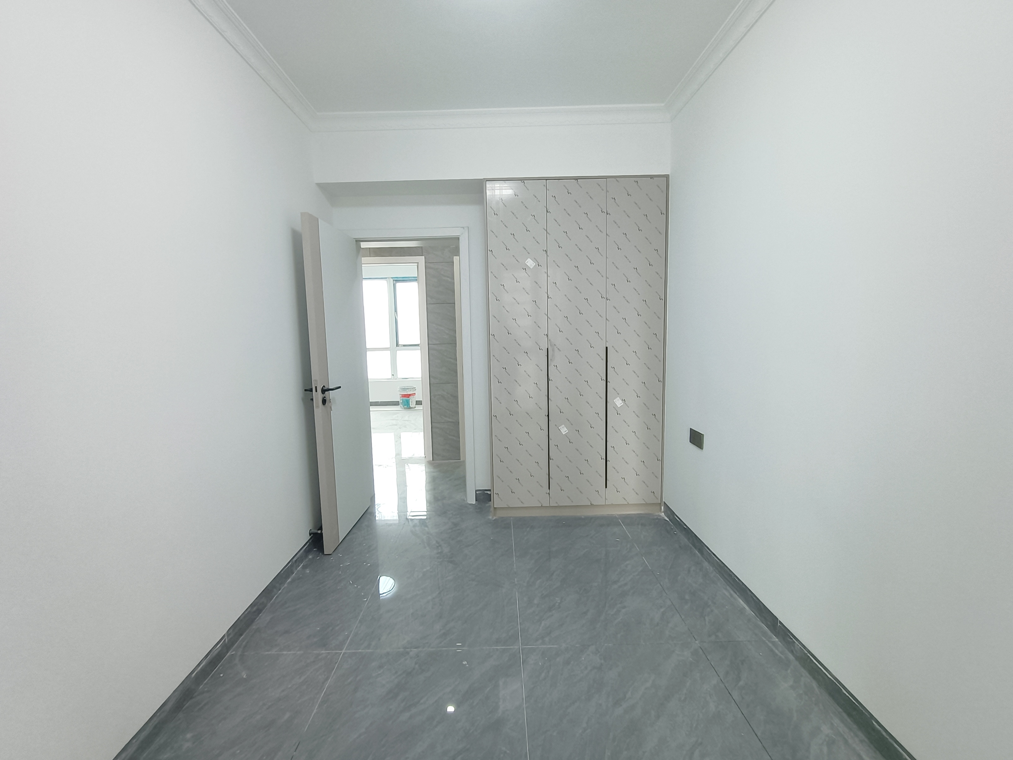 大汉资江城 4室2厅2卫 75.8万 大汉资江城 4室2厅2卫 75.8万客厅