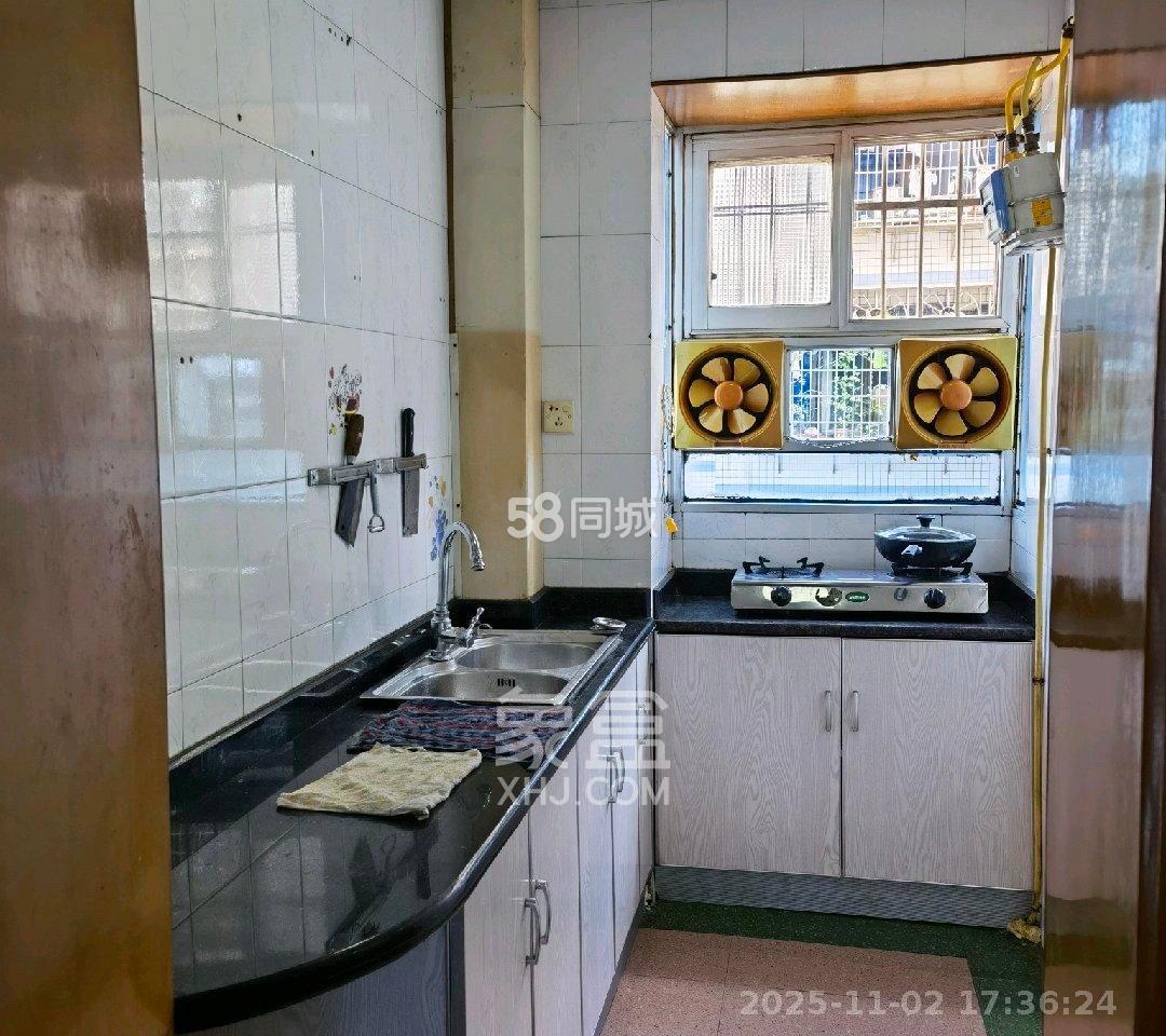 桔园小区1-8片 3室2厅1卫 1400.0元/月 桔园小区1-8片 3室2厅1卫 1400.0元/月室内图