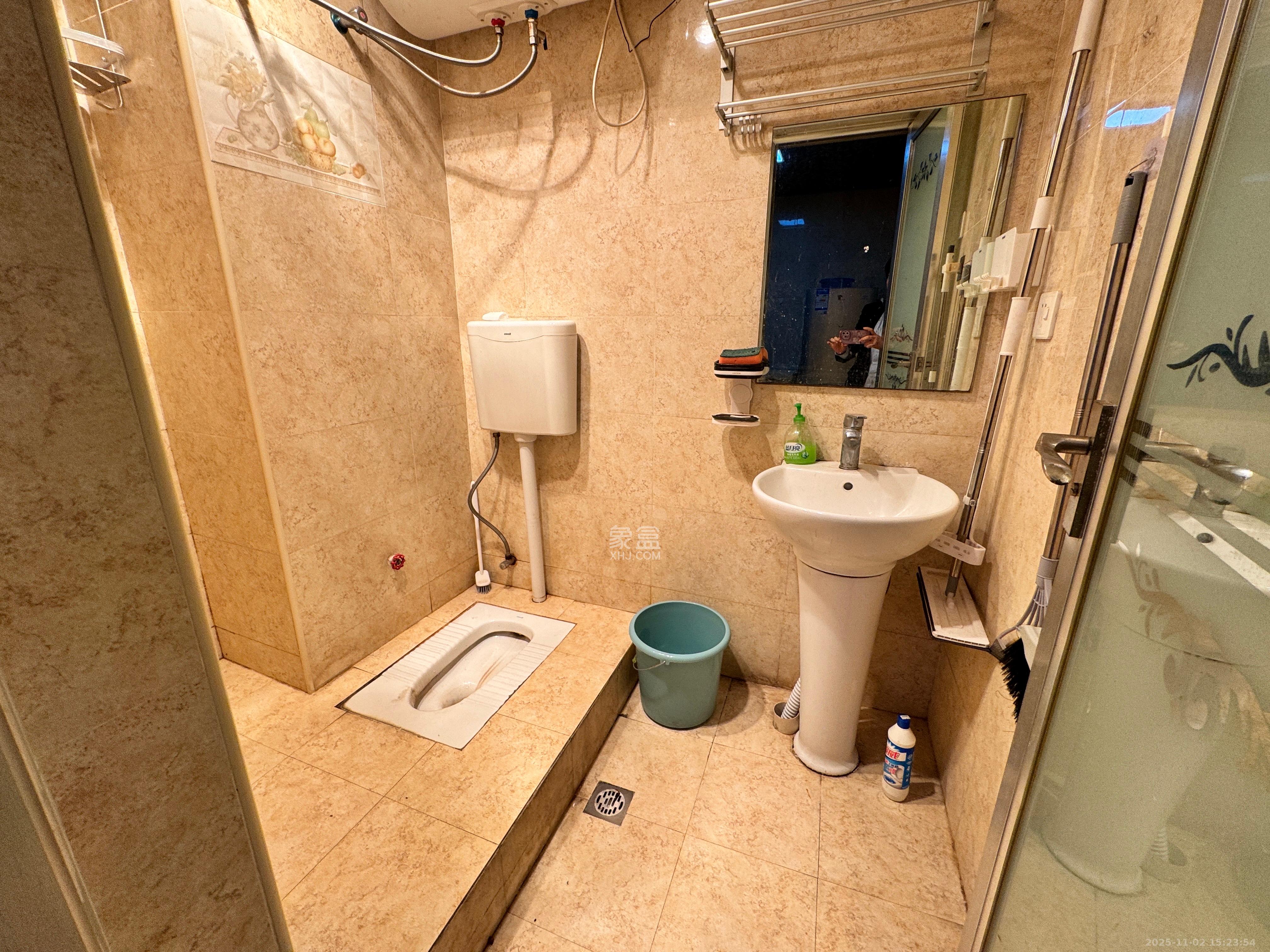 滴翠园天瑞新城  1室1厅1卫    1000.0元/月室内图