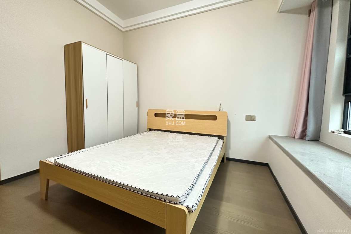 中海阅麓山二期 4室2厅2卫 3500.0元/月 中海阅麓山二期 4室2厅2卫 3500.0元/月室内图