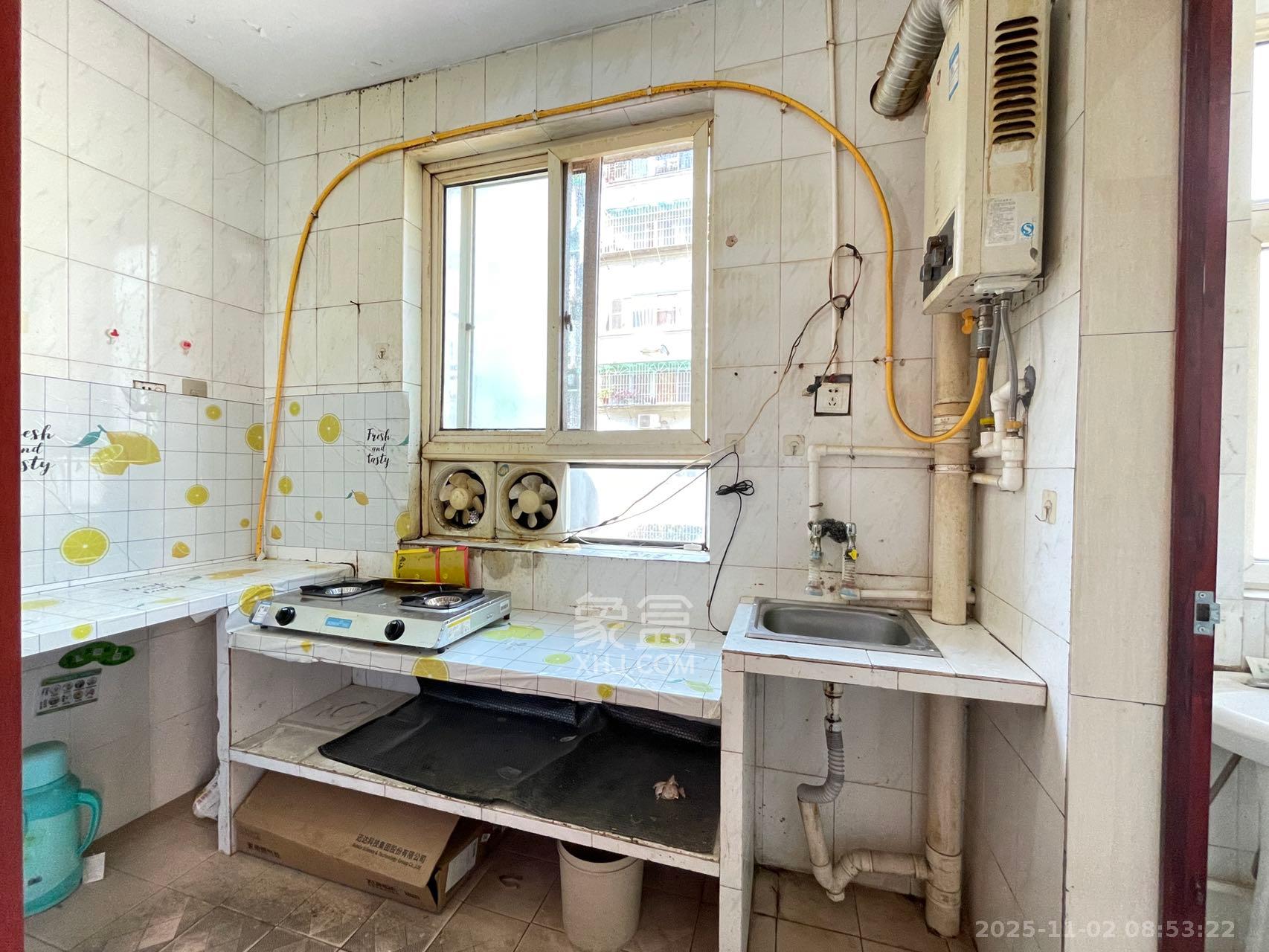 德政园  2室1厅1卫    1500.0元/月室内图