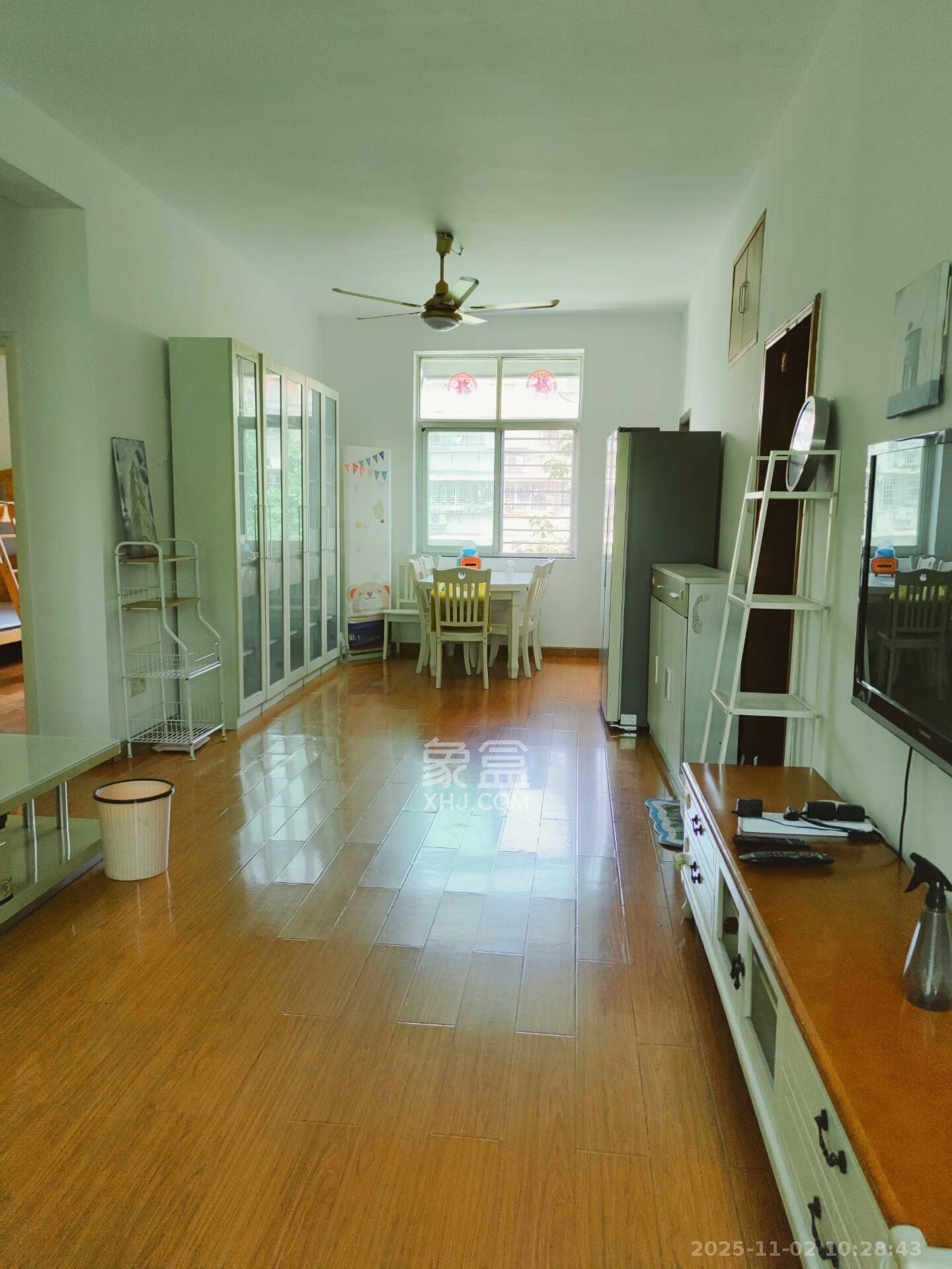 三湘小区  2室1厅1卫    1750.0元/月