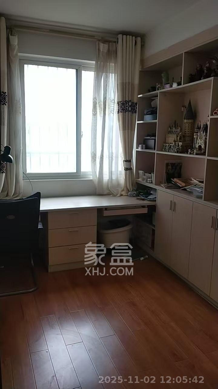 麓谷锦和园  3室2厅1卫    2000.0元/月室内图