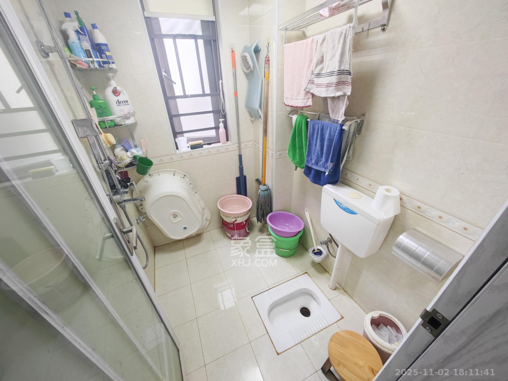 卓越蔚蓝城邦  3室1厅1卫    72.0万卫生间