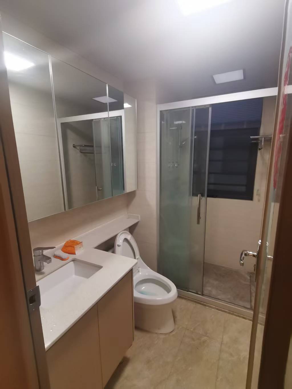 海南金地自在城 3室2厅2卫 2000.0元/月 海南金地自在城 3室2厅2卫 2000.0元/月室内图