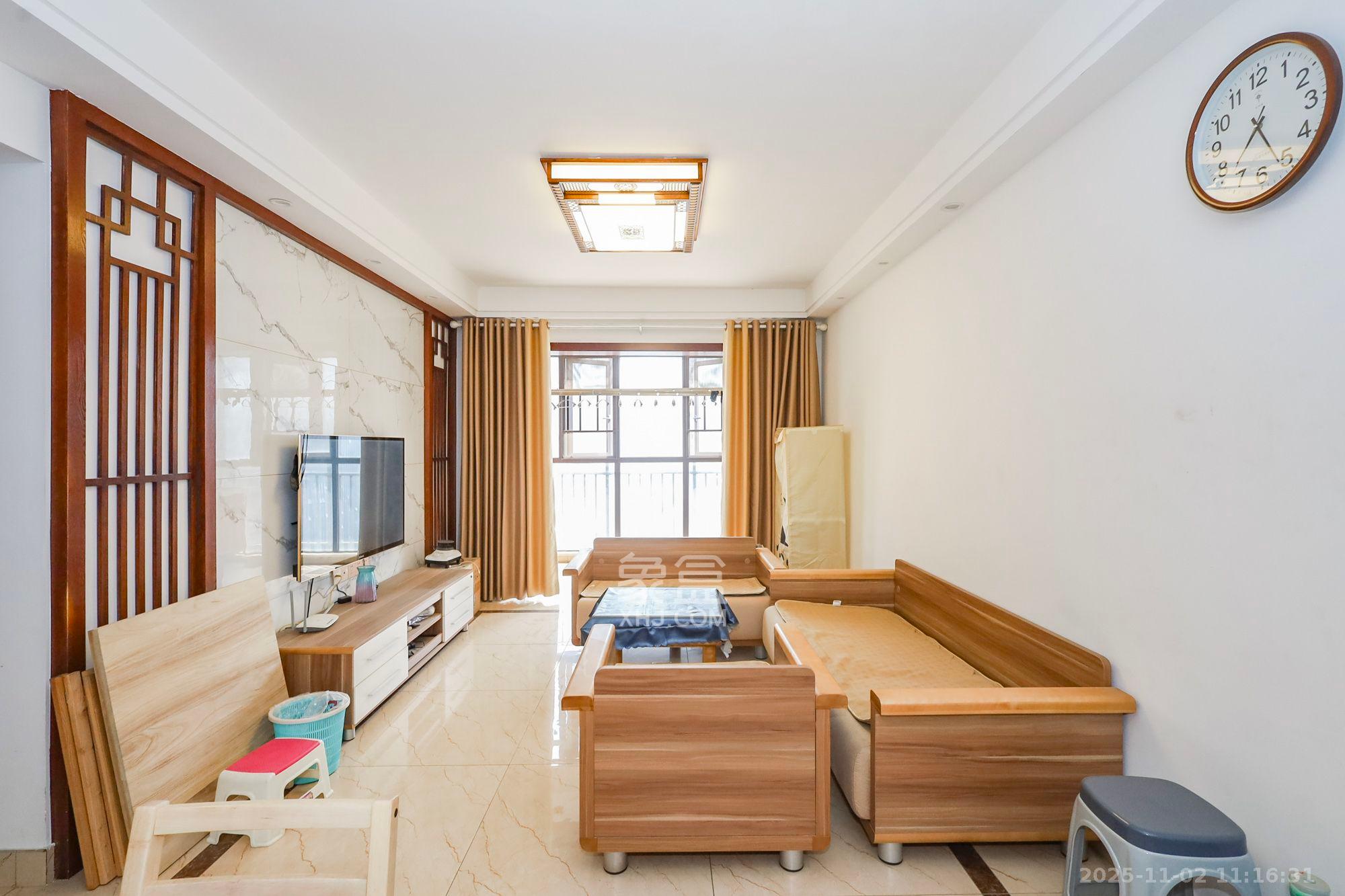 钰龙天下二期(钰龙佳园)  3室2厅2卫    2500.0元/月 钰龙天下二期(钰龙佳园)  3室2厅2卫    2500.0元/月室内图