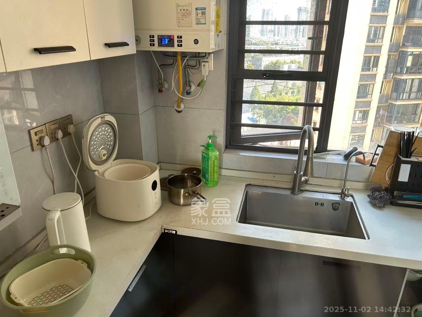 振业城三期 3室2厅1卫 3200.0元/月 振业城三期 3室2厅1卫 3200.0元/月室内图