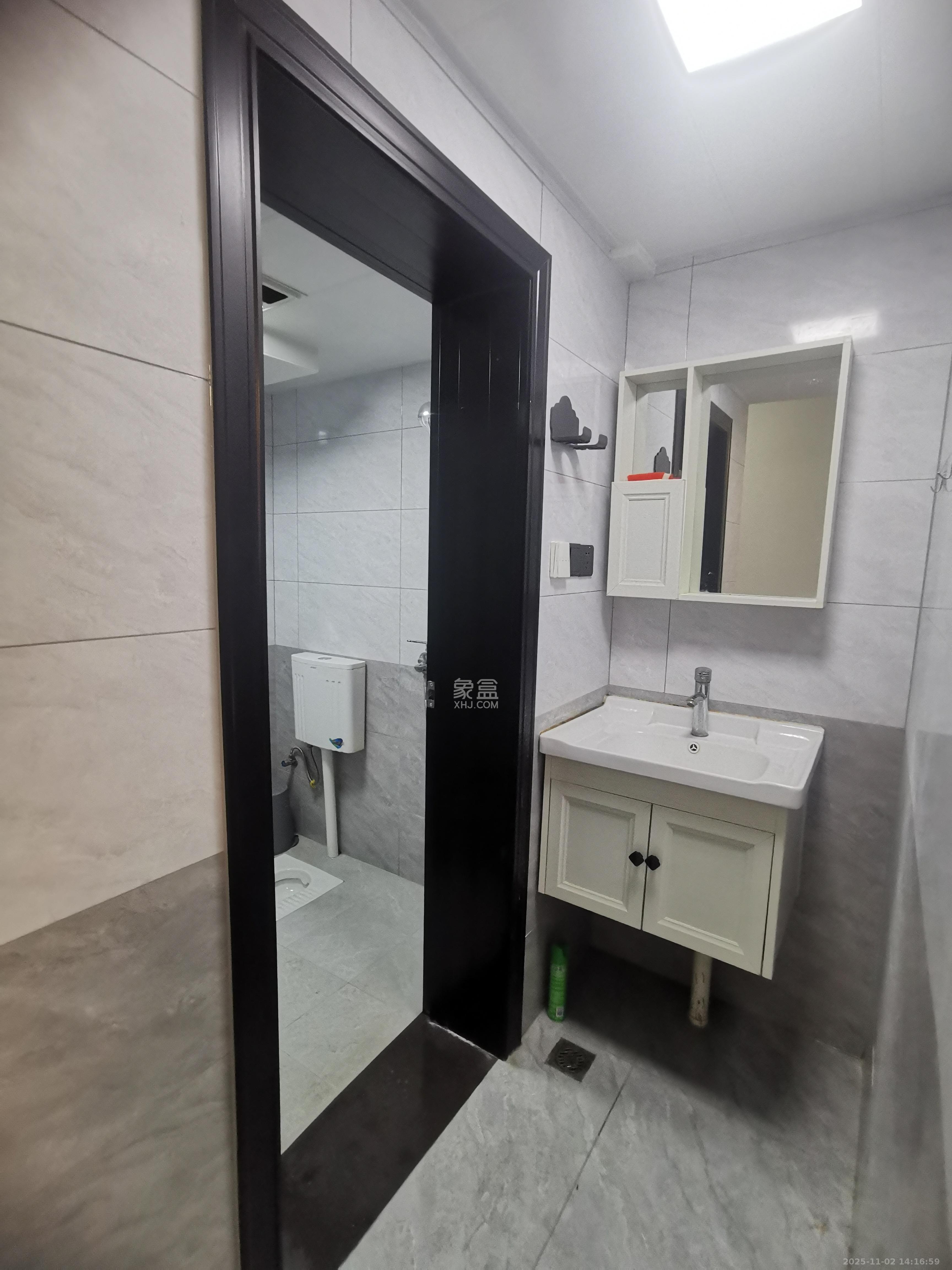 麓谷E家人 1室2厅1卫 2800.0元/月 麓谷E家人 1室2厅1卫 2800.0元/月室内图