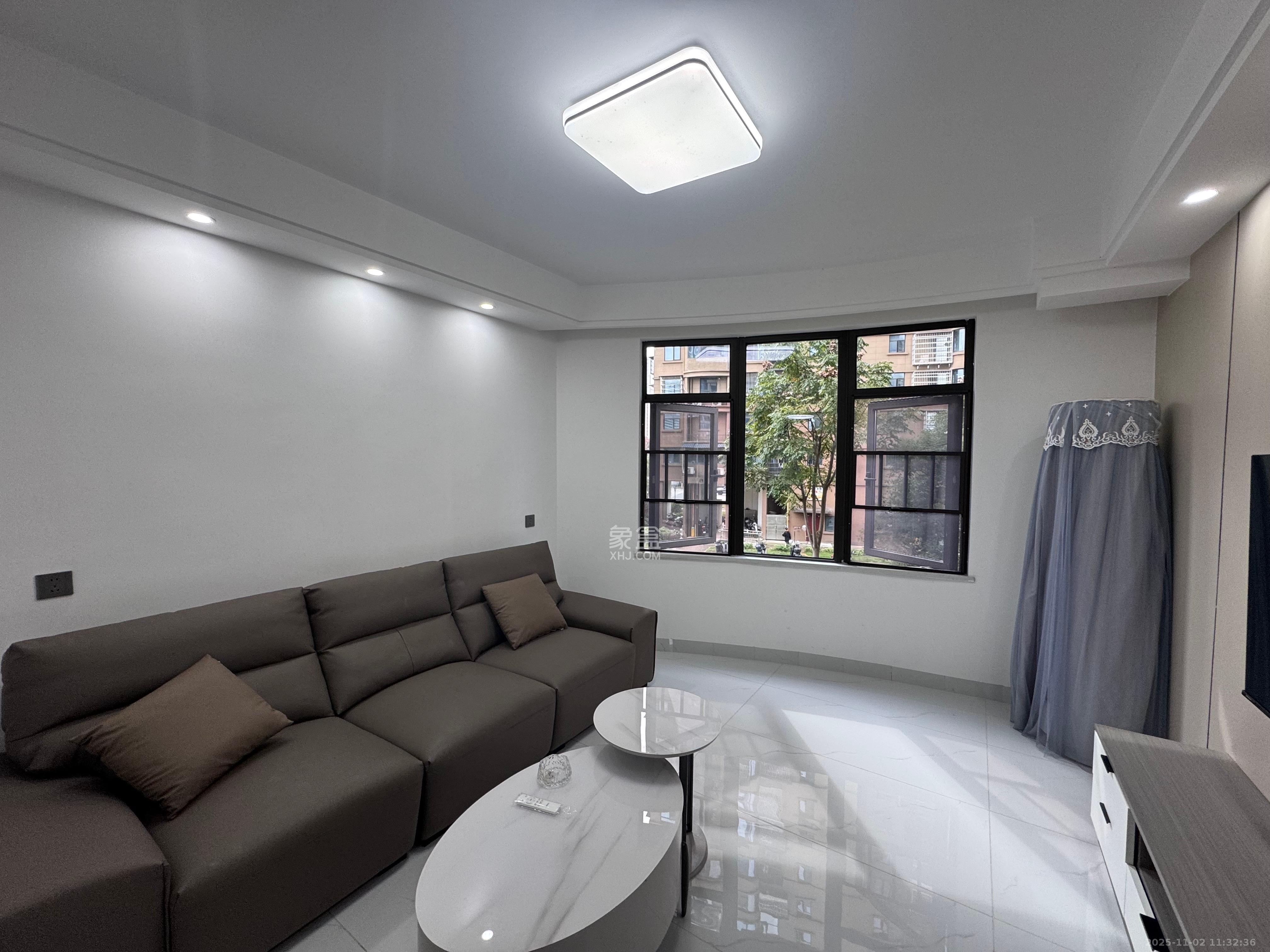 嘉雨东苑  2室1厅1卫    2800.0元/月