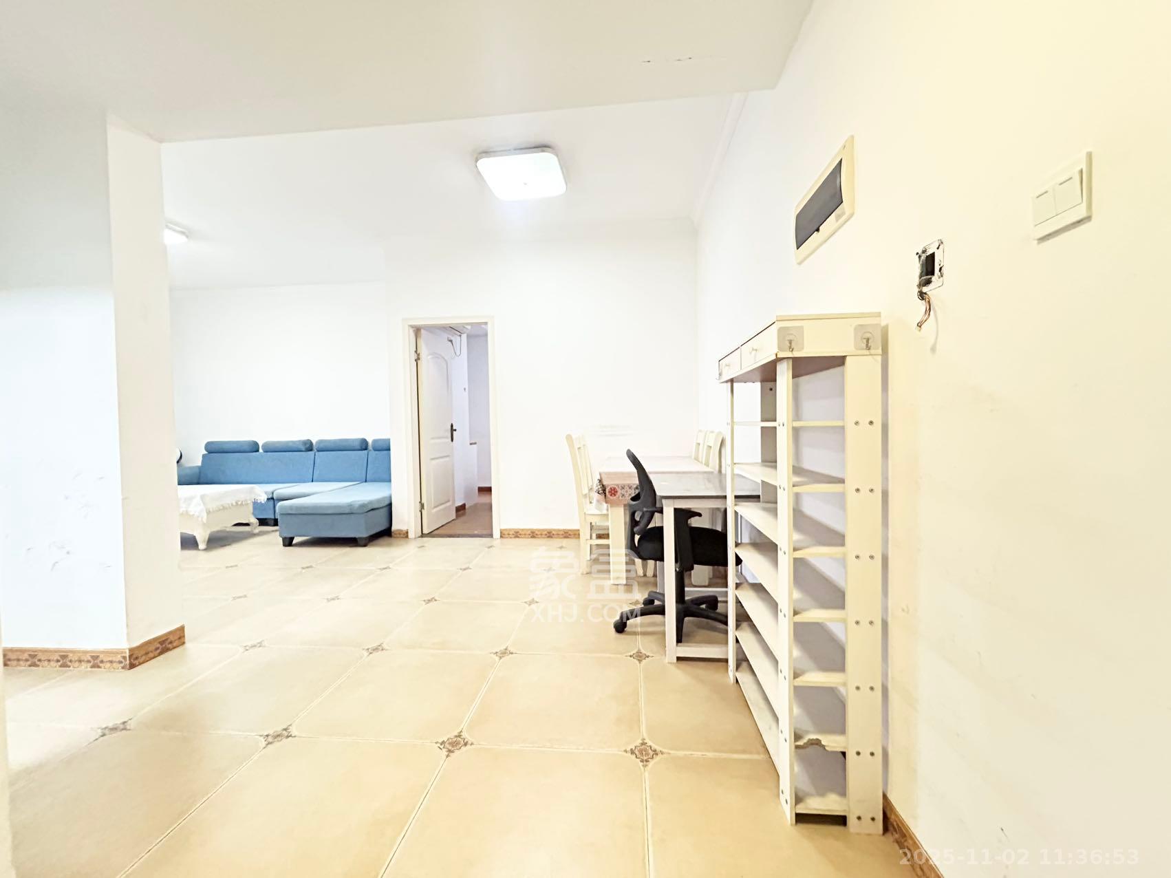 江山如画  2室2厅1卫    2300.0元/月室内图