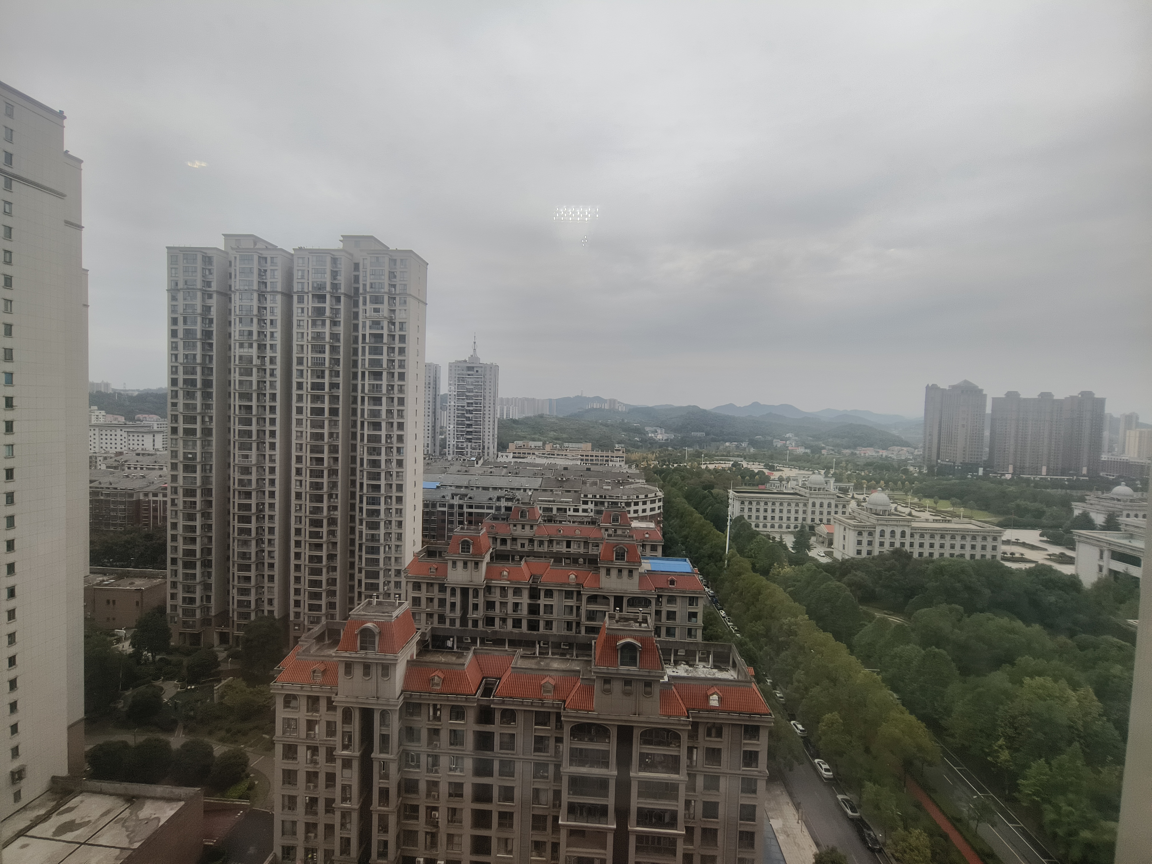 南苑上和一期 4室2厅2卫 95.0万 南苑上和一期 4室2厅2卫 95.0万客厅