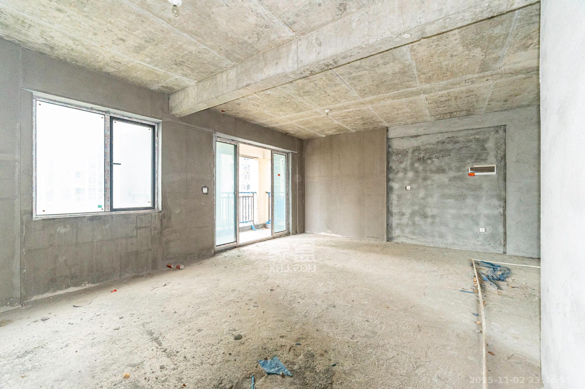 财汇新天地（财汇商务广场）  4室2厅2卫    79.8万