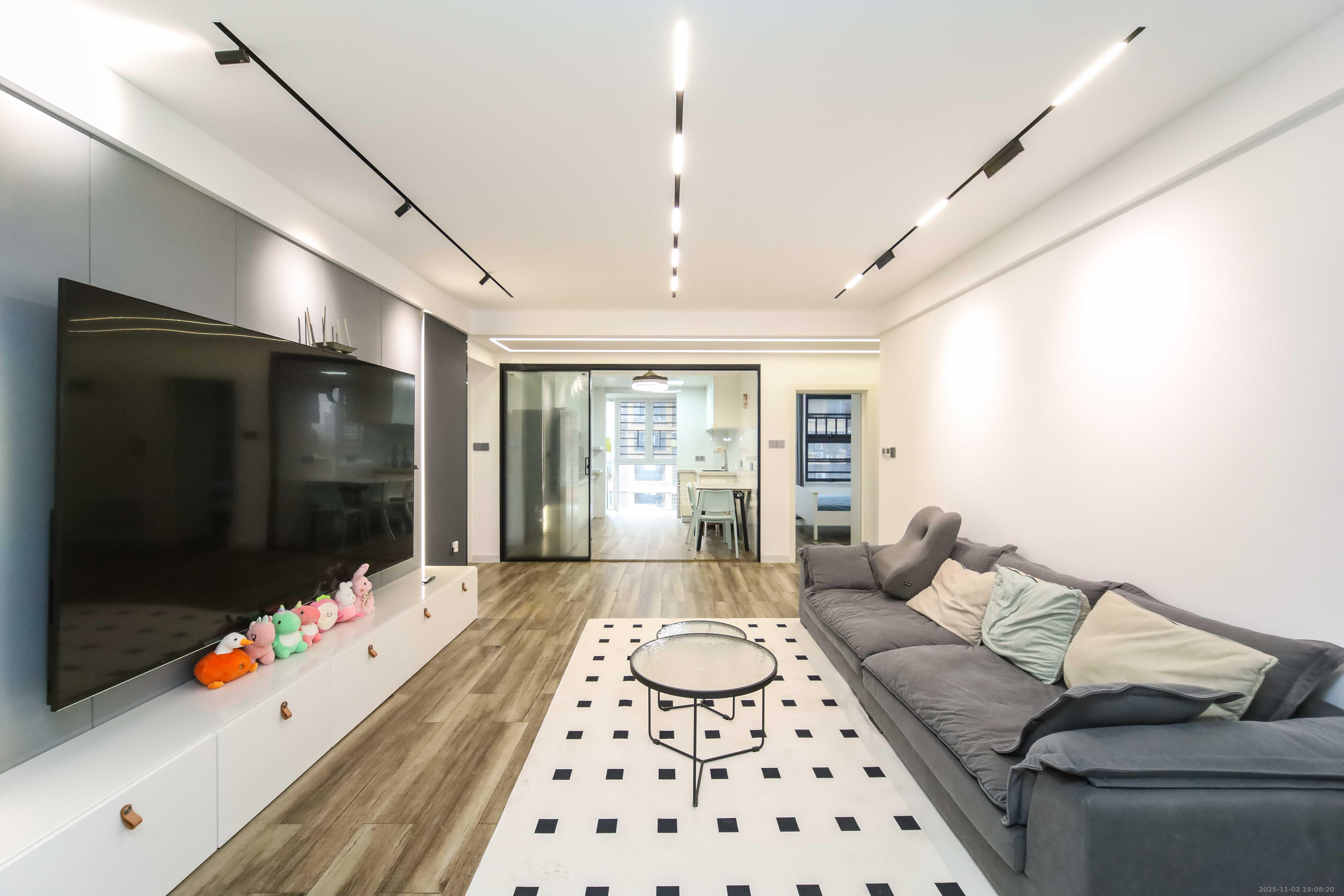 嘉雨兴园  3室2厅2卫    115.0万客厅