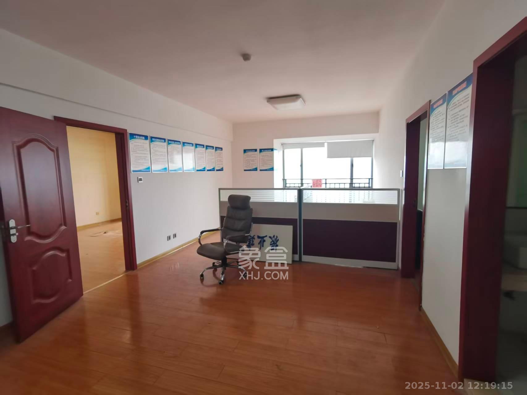 西子一间 3室2厅2卫 4000.0元/月 西子一间 3室2厅2卫 4000.0元/月室内图