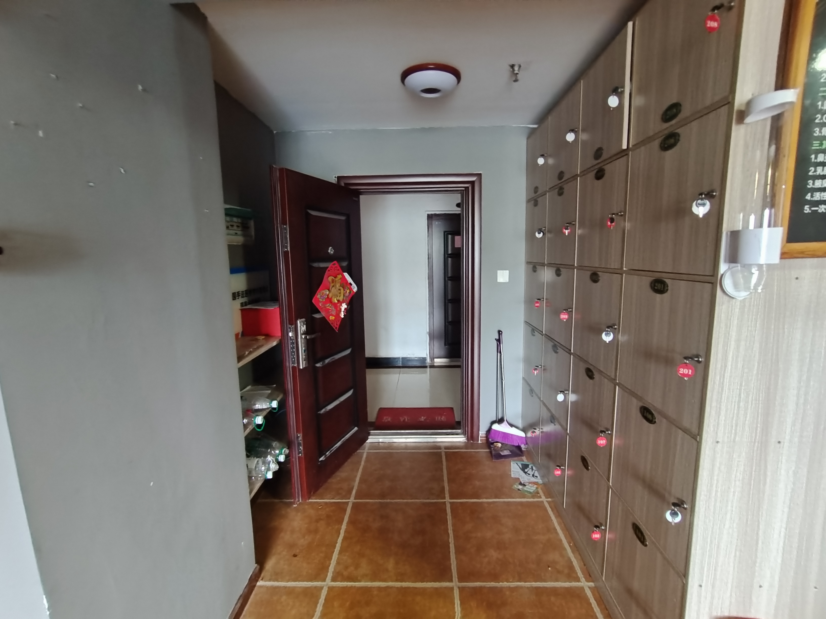 南苑上和二期  3室1厅1卫    59.8万客厅