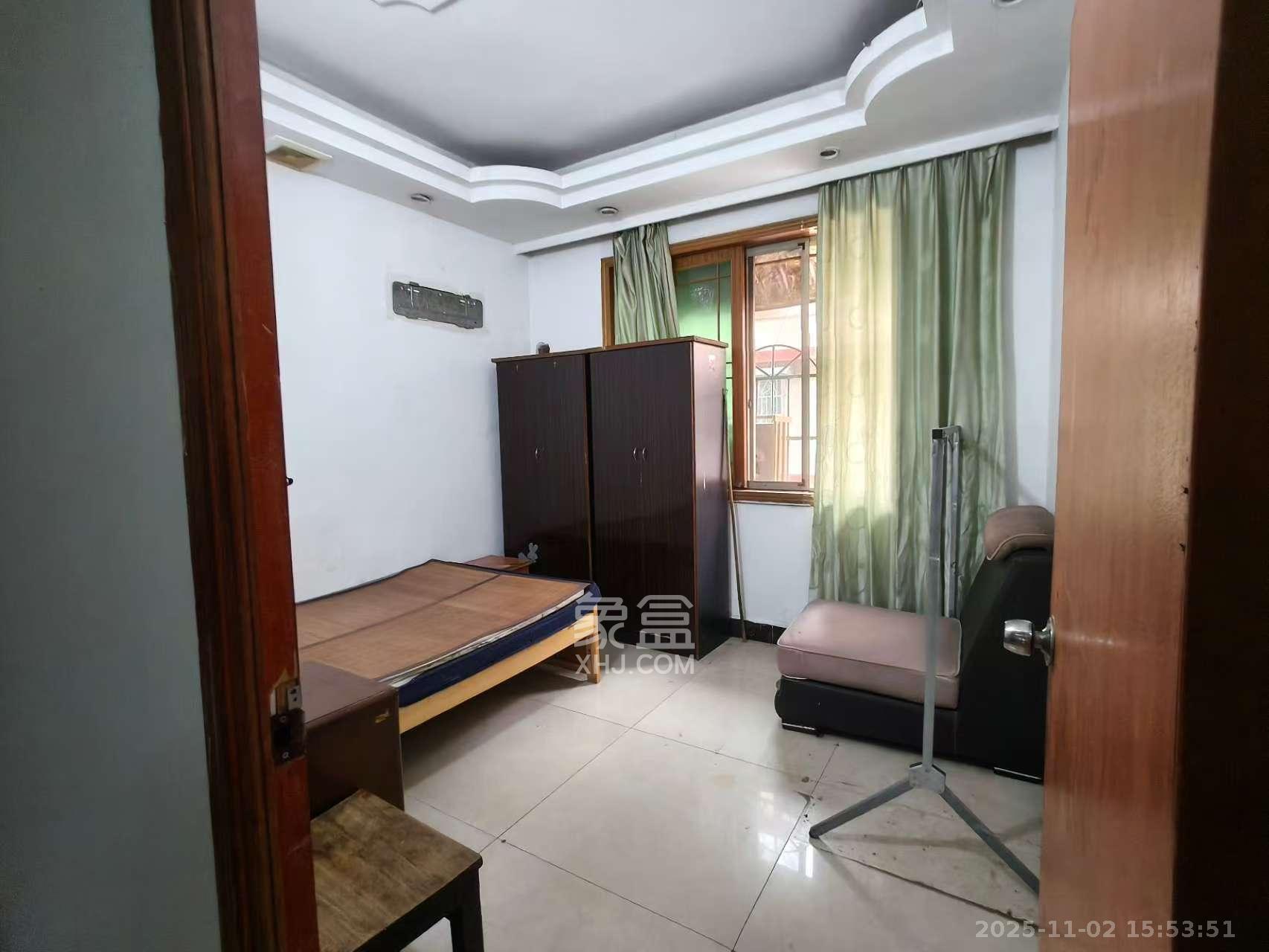 高桥火焰市场  3室2厅1卫    1300.0元/月 高桥火焰市场  3室2厅1卫    1300.0元/月室内图