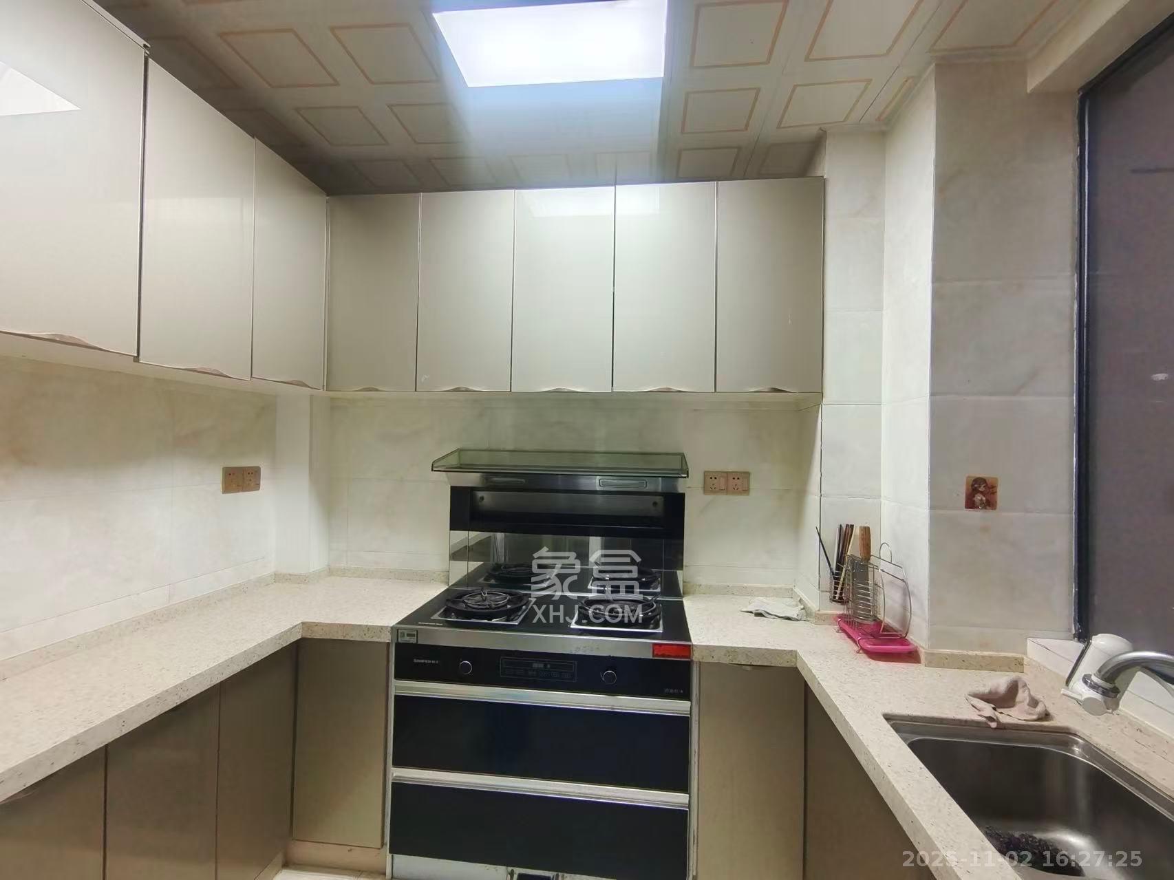 潇湘名城(新里程潇湘名城)  4室2厅1卫    3000.0元/月室内图