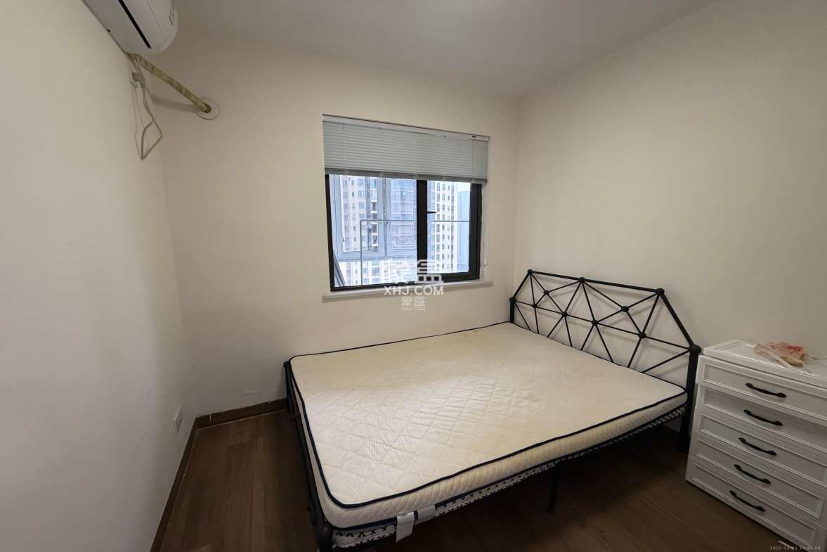 世茂璀璨天城 3室2厅2卫 2800.0元/月 世茂璀璨天城 3室2厅2卫 2800.0元/月室内图