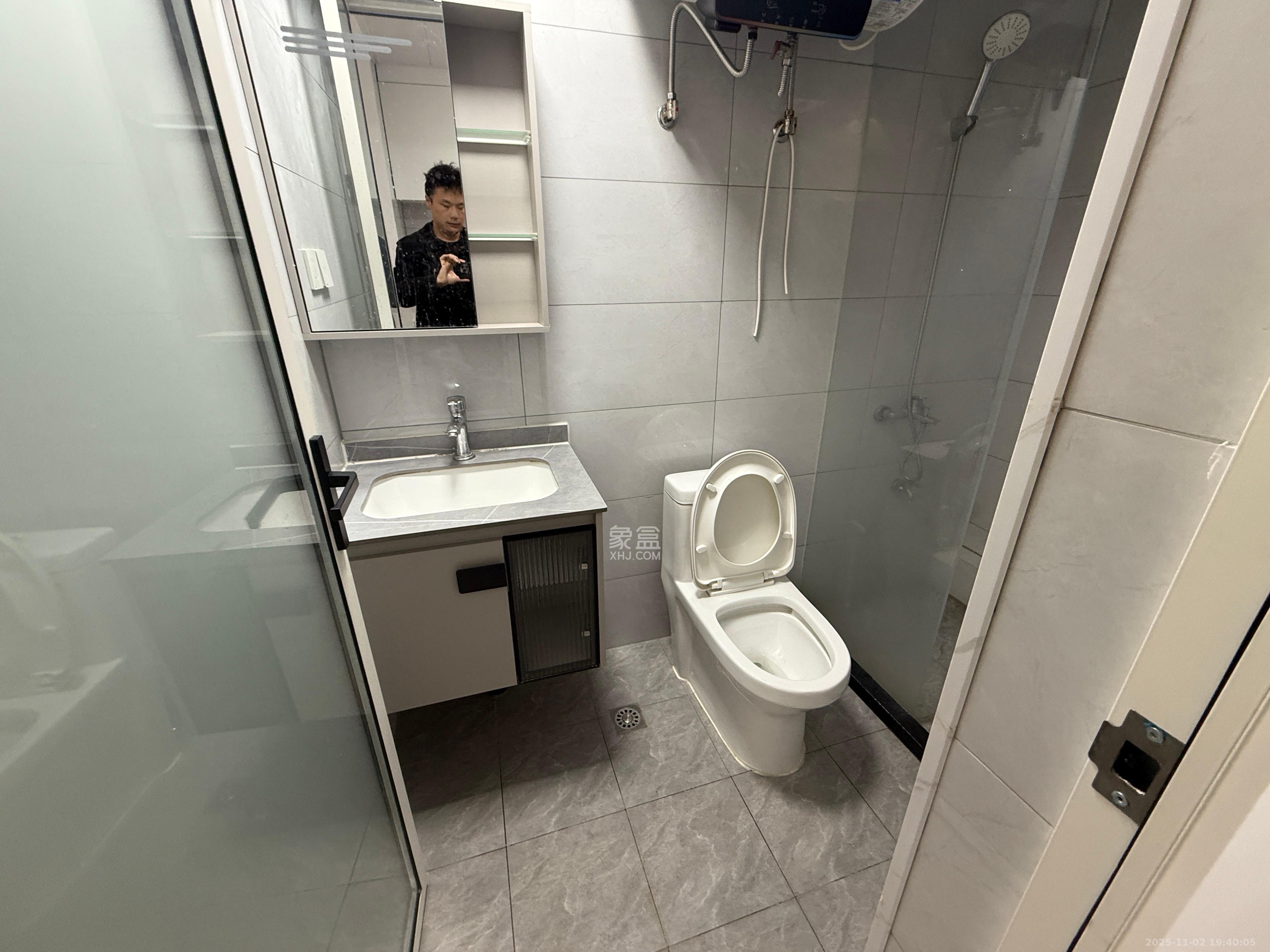 佳兆业云顶都汇 1室0厅0卫 1400.0元/月 佳兆业云顶都汇 1室0厅0卫 1400.0元/月室内图