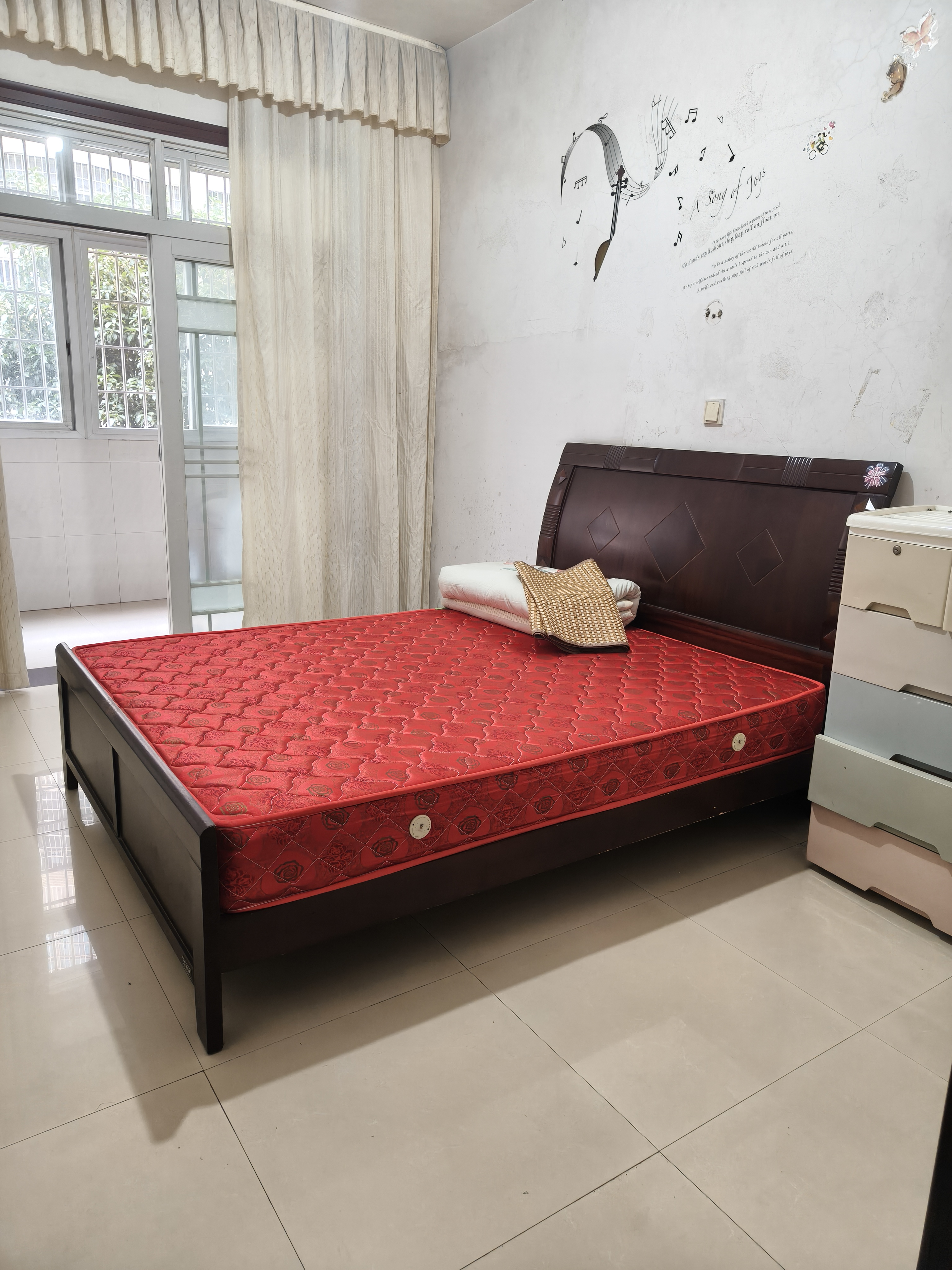 三中教师村  3室2厅2卫    66.8万卧室